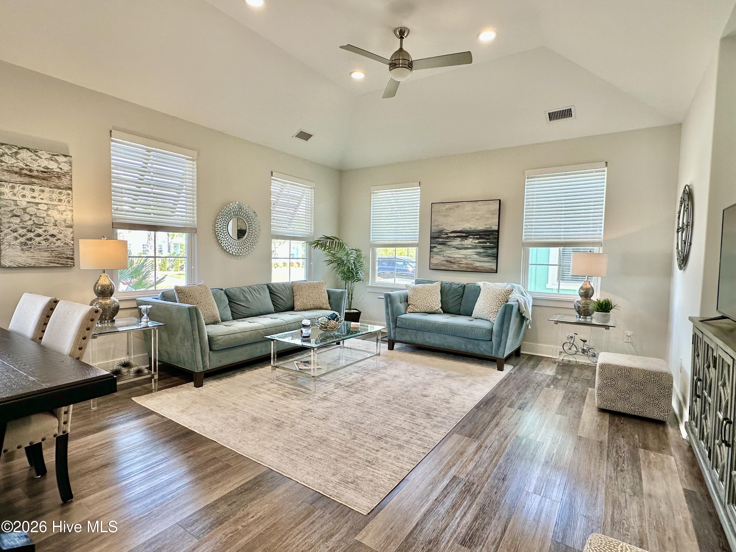 1351 Albacore Loop Property Photo 6