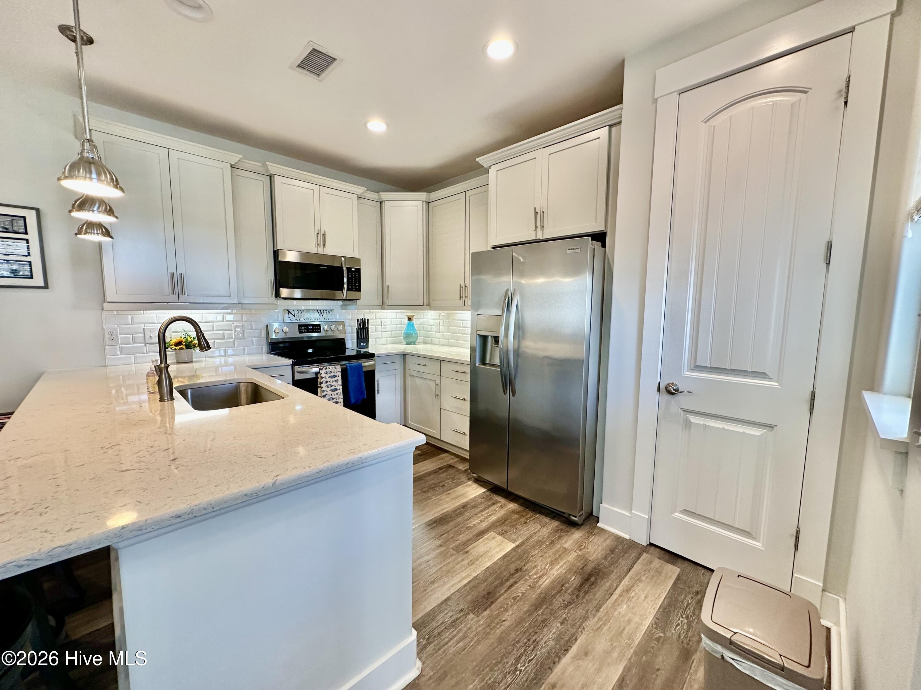 1351 Albacore Loop Property Photo 9
