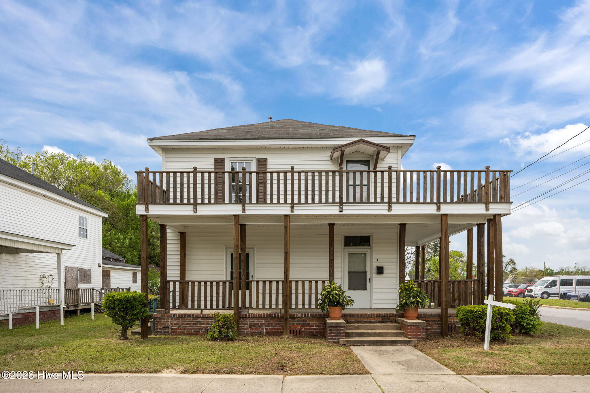 1400 Chestnut Street Property Photo 1