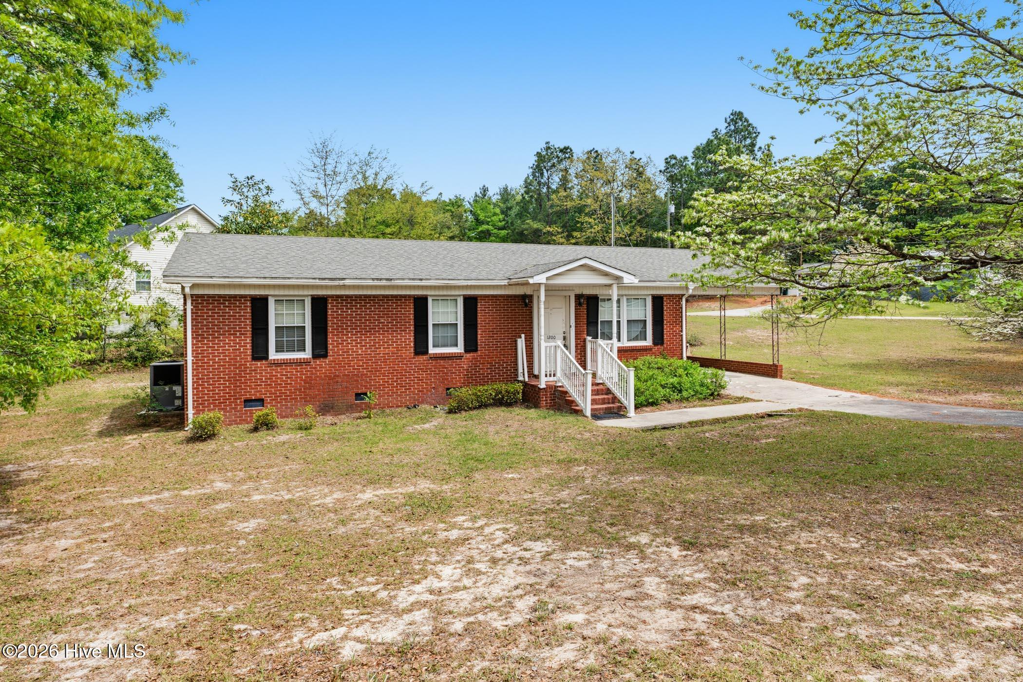 1200 Oak Avenue Property Photo 1