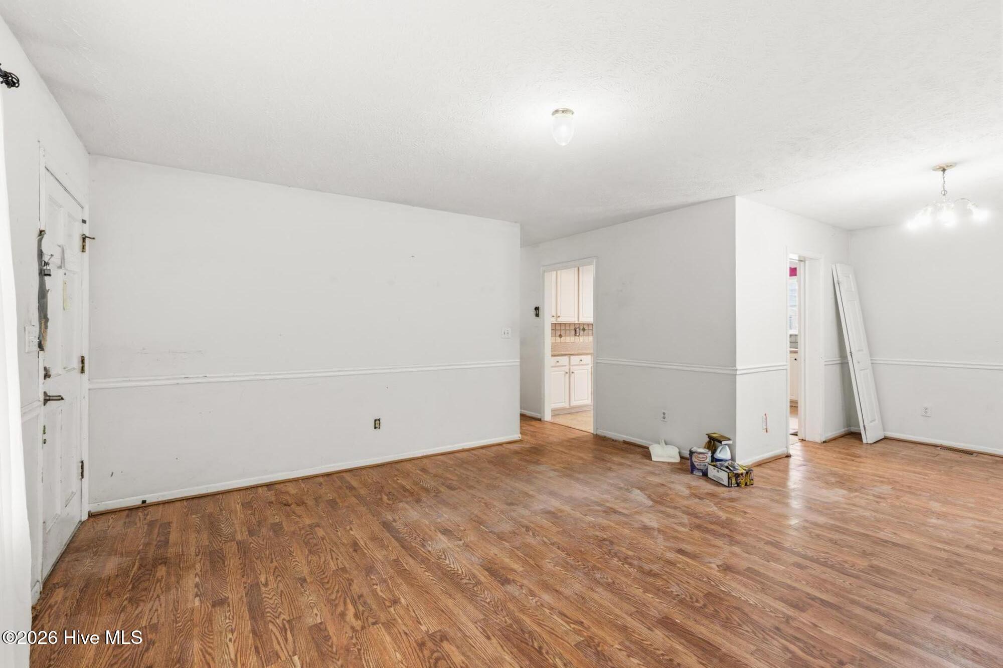 1200 Oak Avenue Property Photo 6