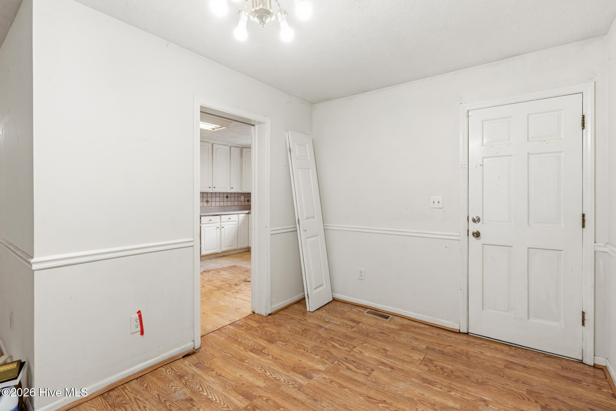 1200 Oak Avenue Property Photo 7