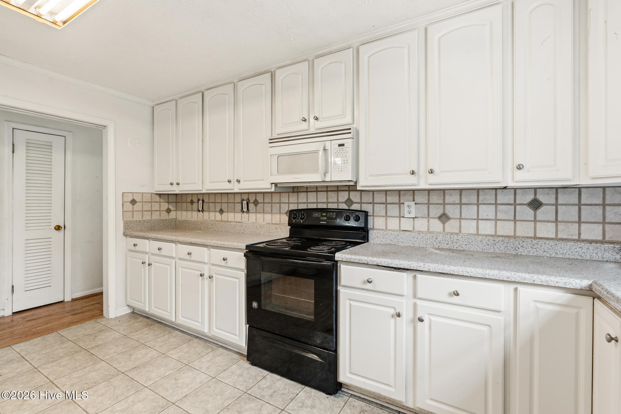1200 Oak Avenue Property Photo 12