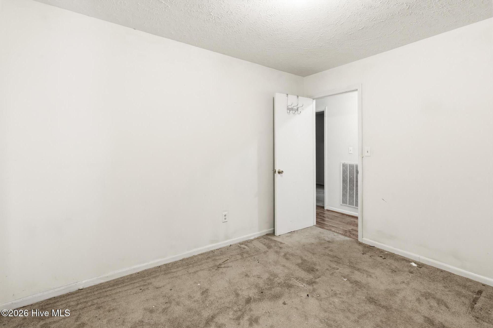 1200 Oak Avenue Property Photo 15