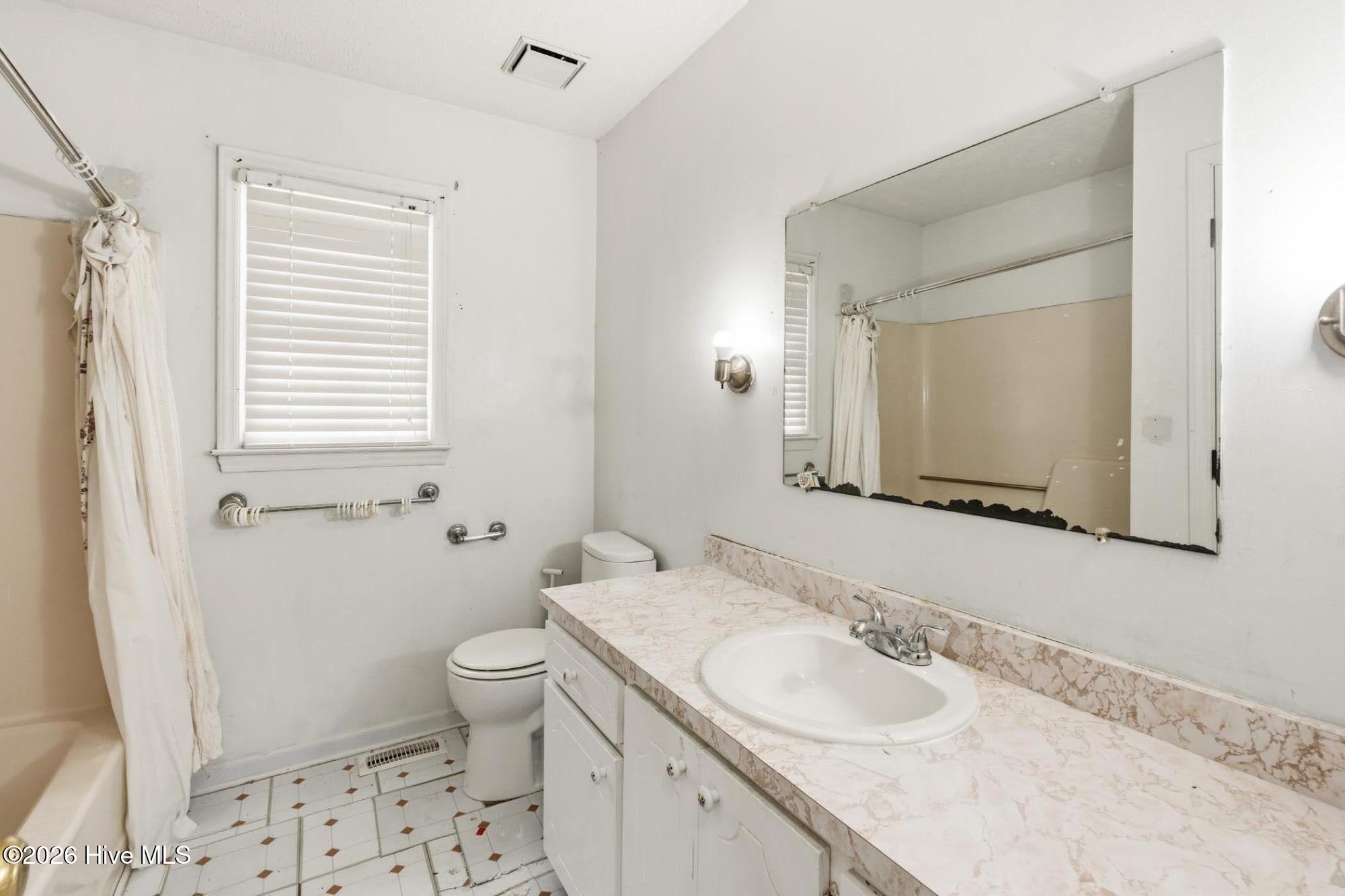 1200 Oak Avenue Property Photo 16