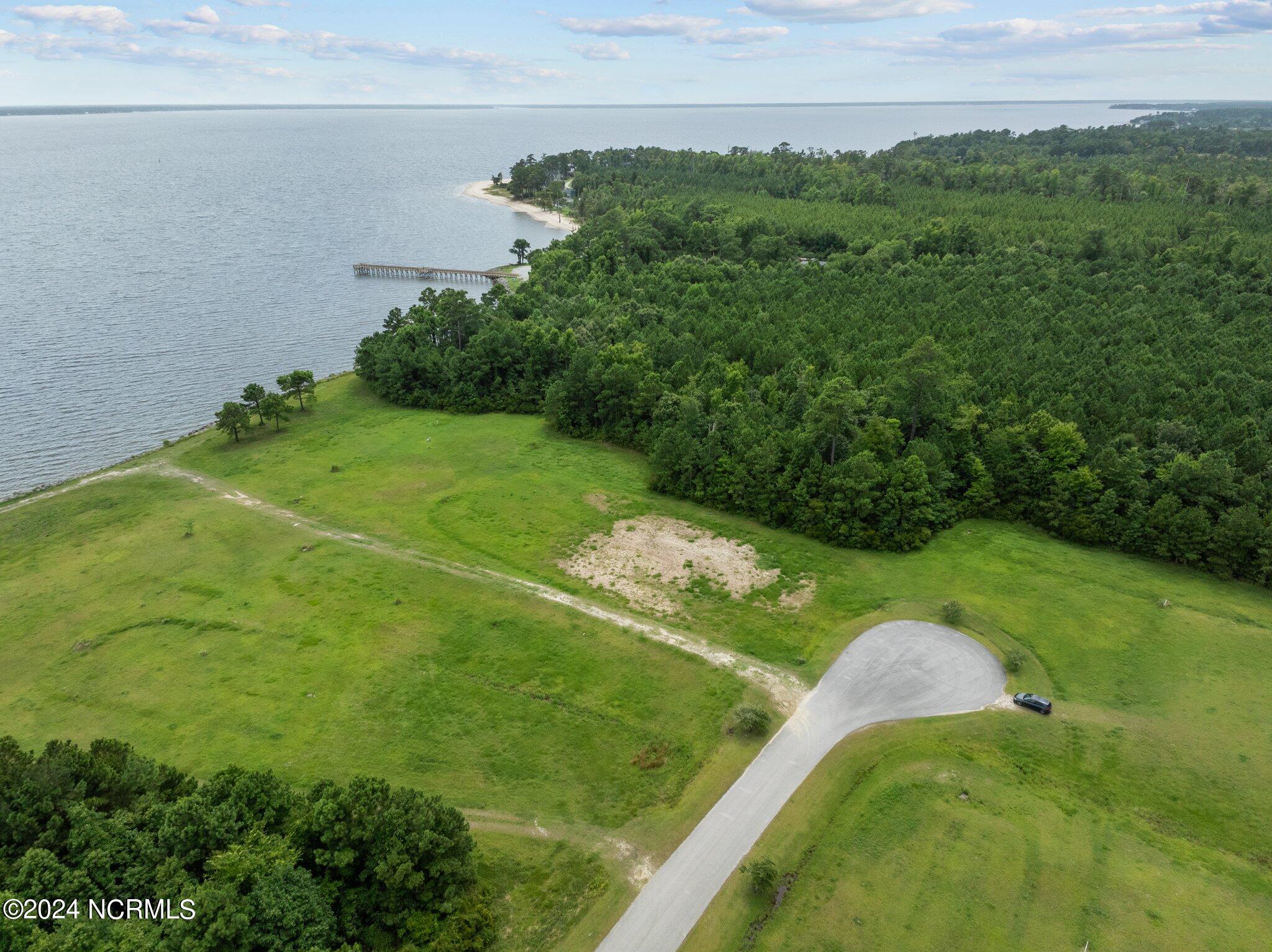 363 31 Wind Lake Road S Property Photo 4