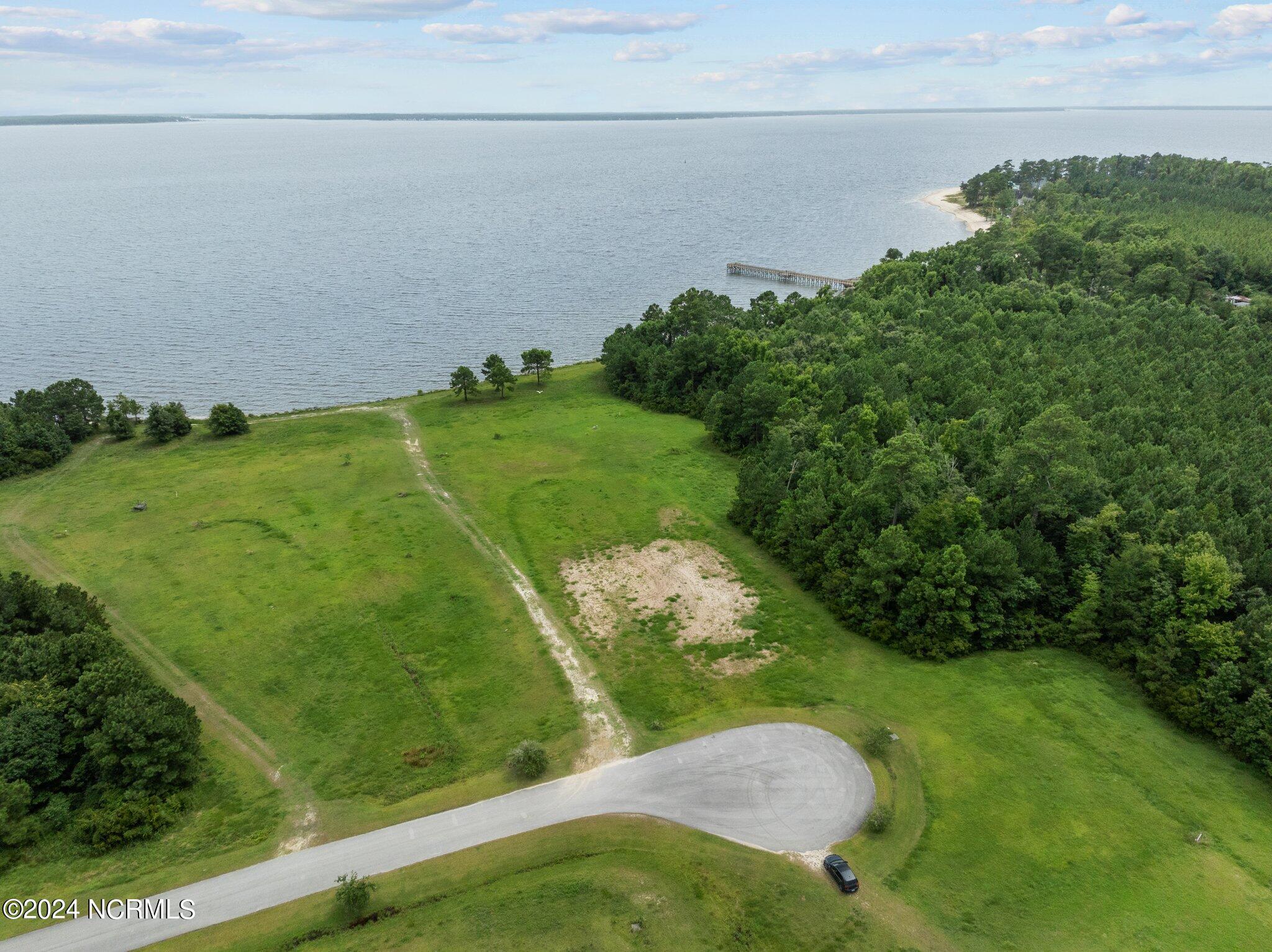 363 31 Wind Lake Road S Property Photo 5