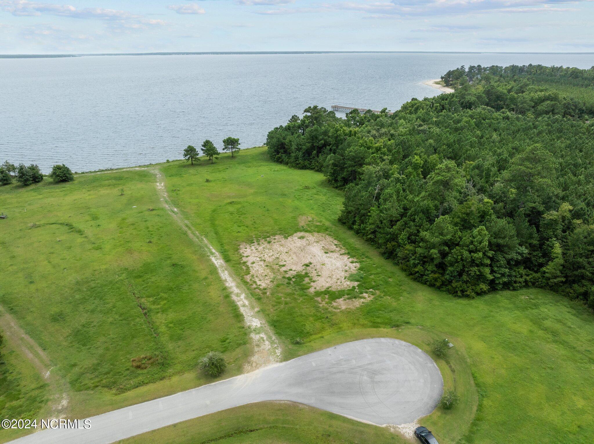 363 31 Wind Lake Road S Property Photo 6