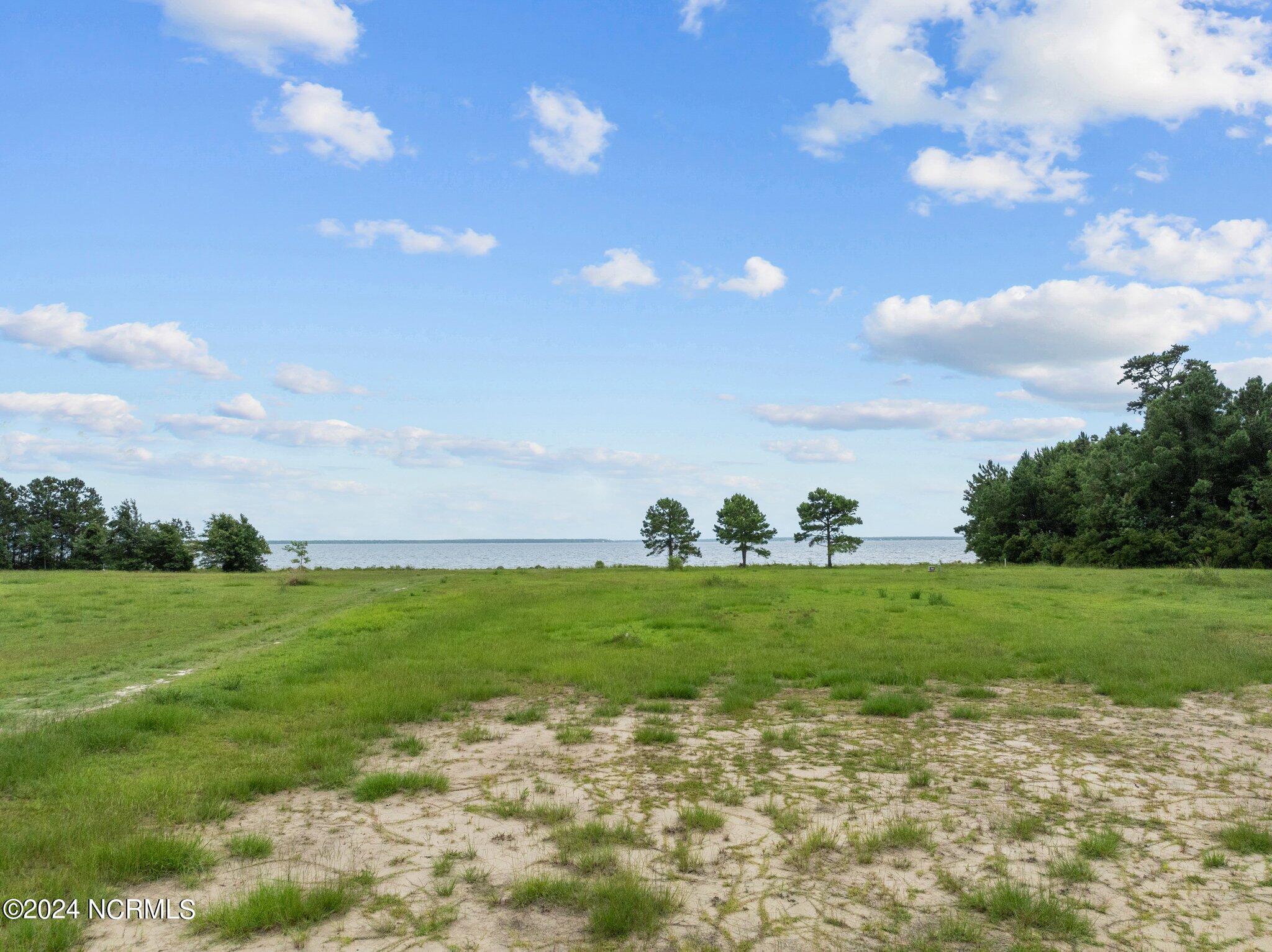 363 31 Wind Lake Road S Property Photo 13