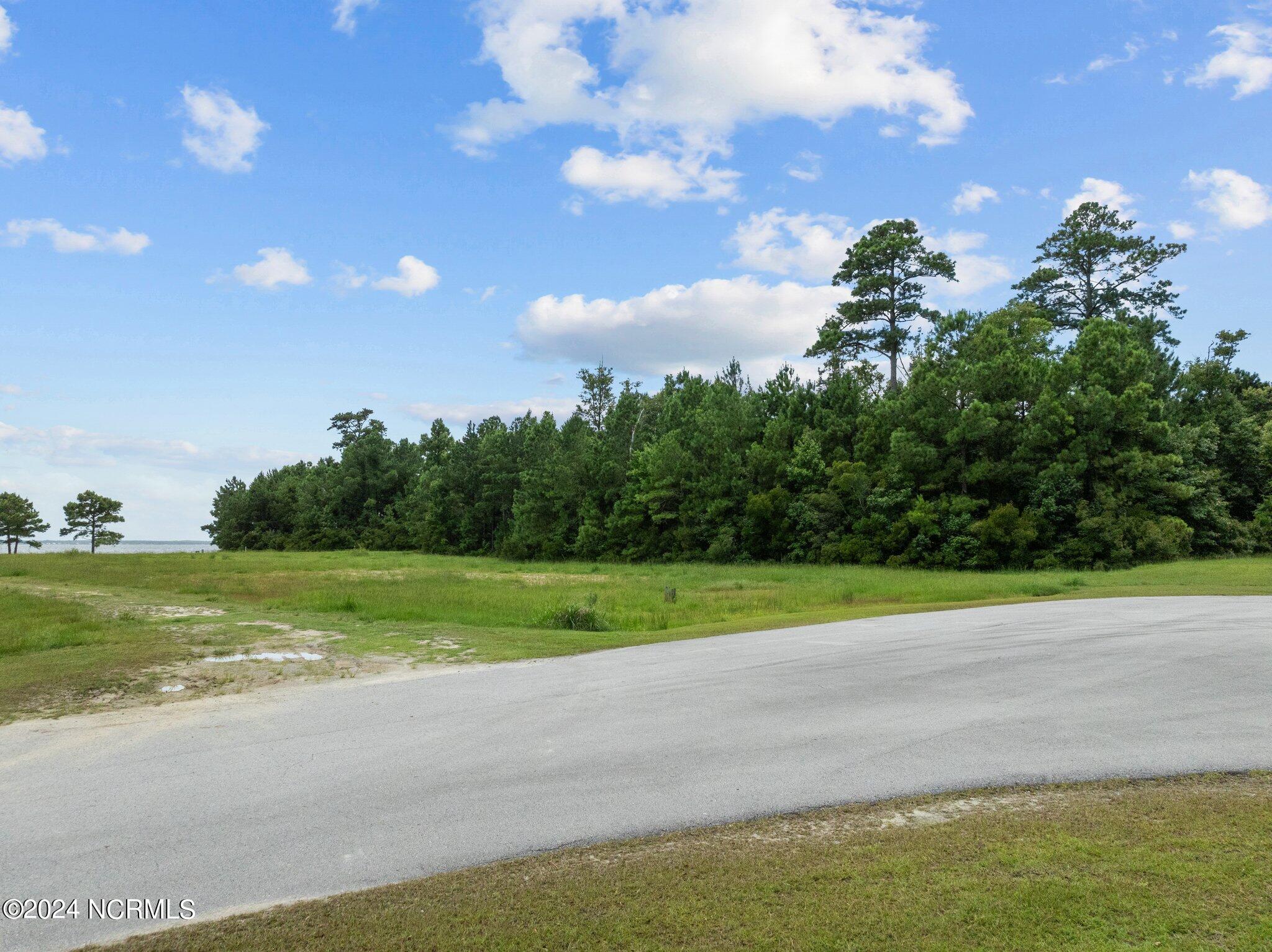 363 31 Wind Lake Road S Property Photo 15