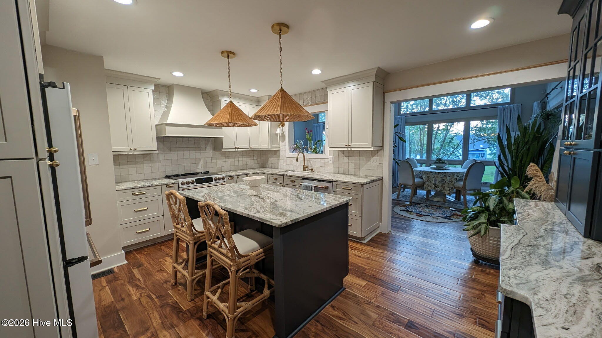 215 Harbor Drive Property Photo 11