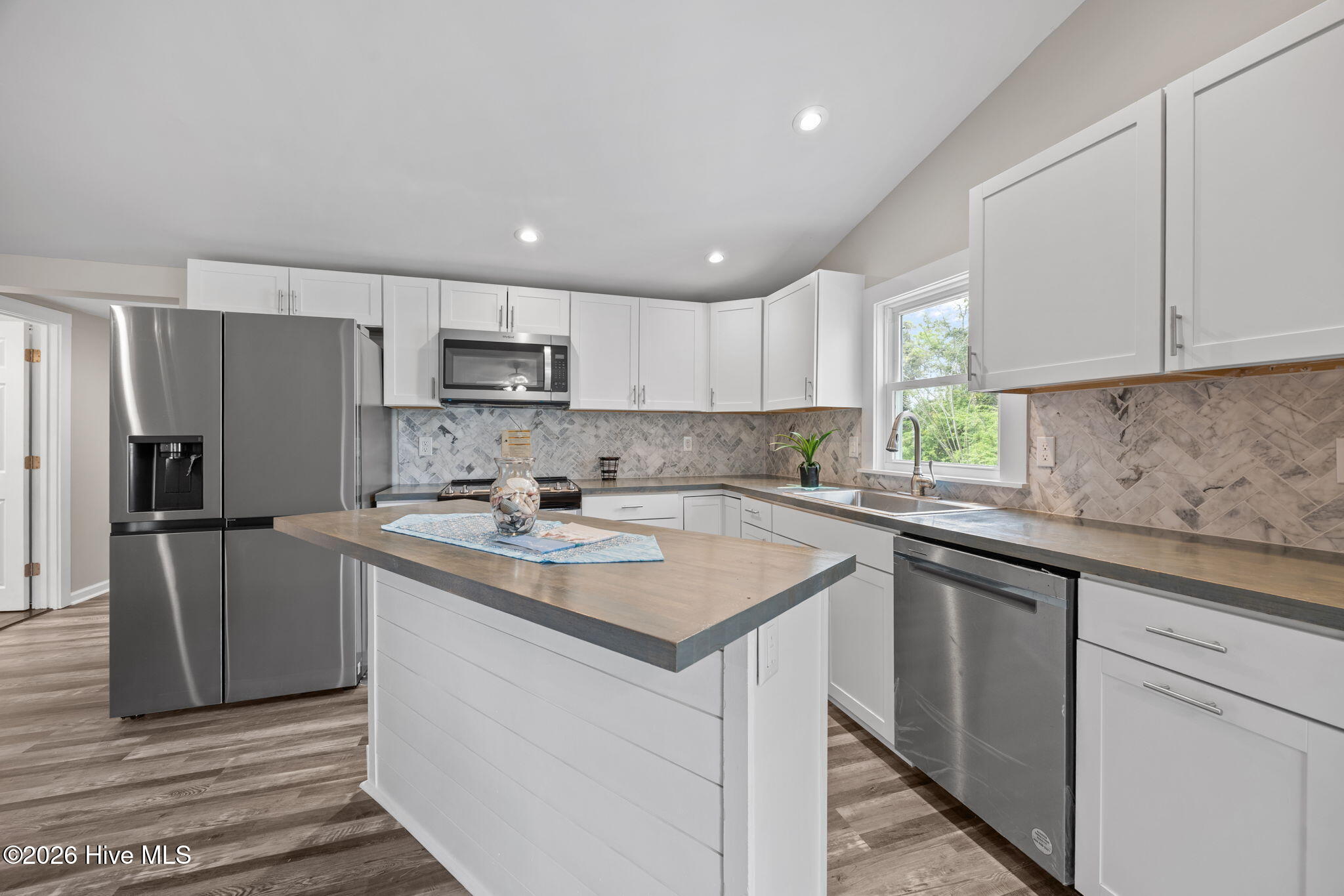 108 Park Avenue Property Photo 3