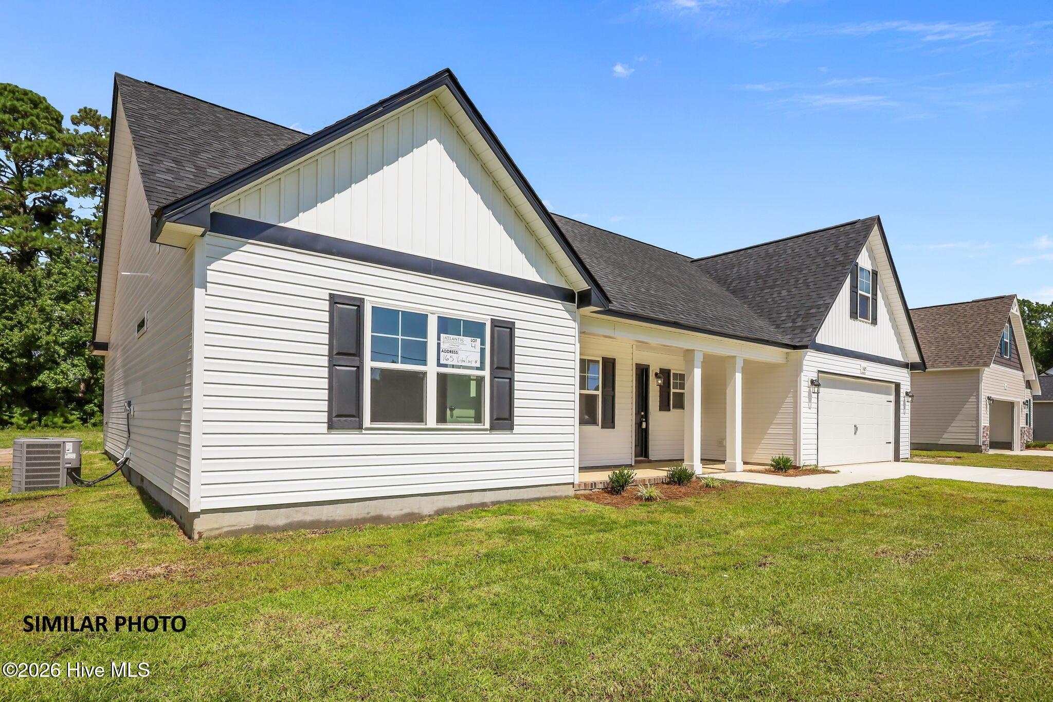 123 Woodford Drive #243 Property Photo 2