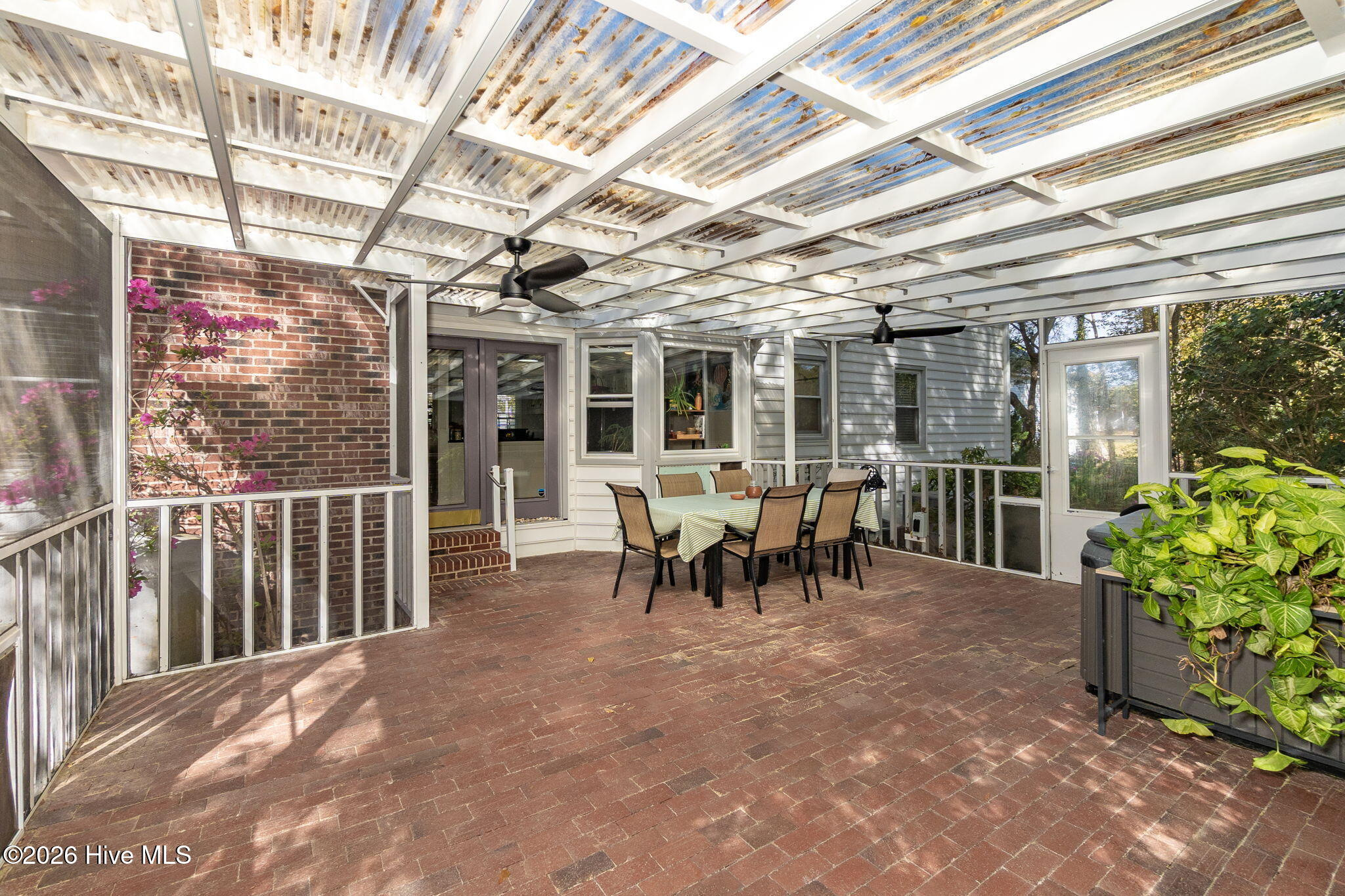 428 Holly Street Property Photo 7