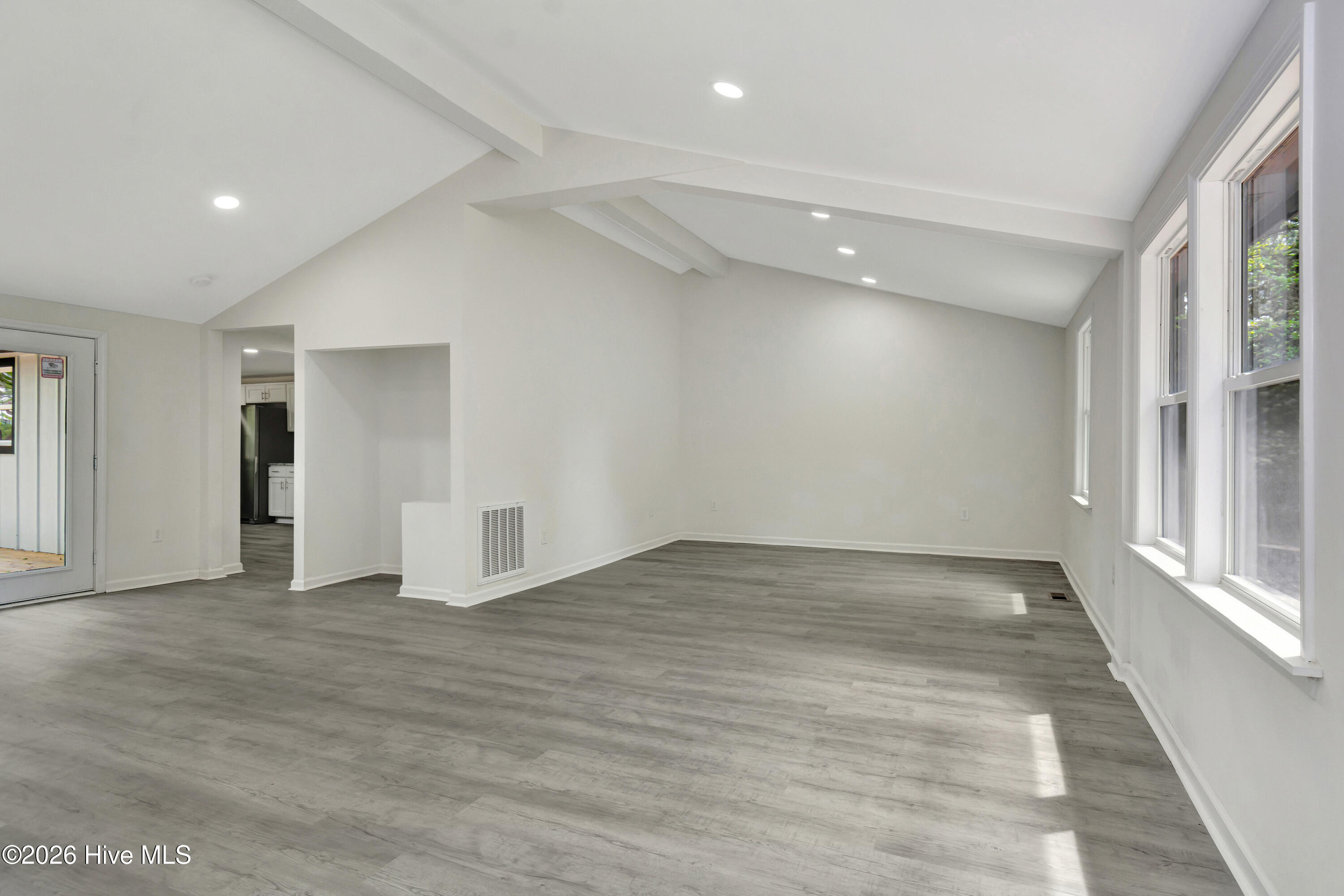 12680 Donna Drive Property Photo 15