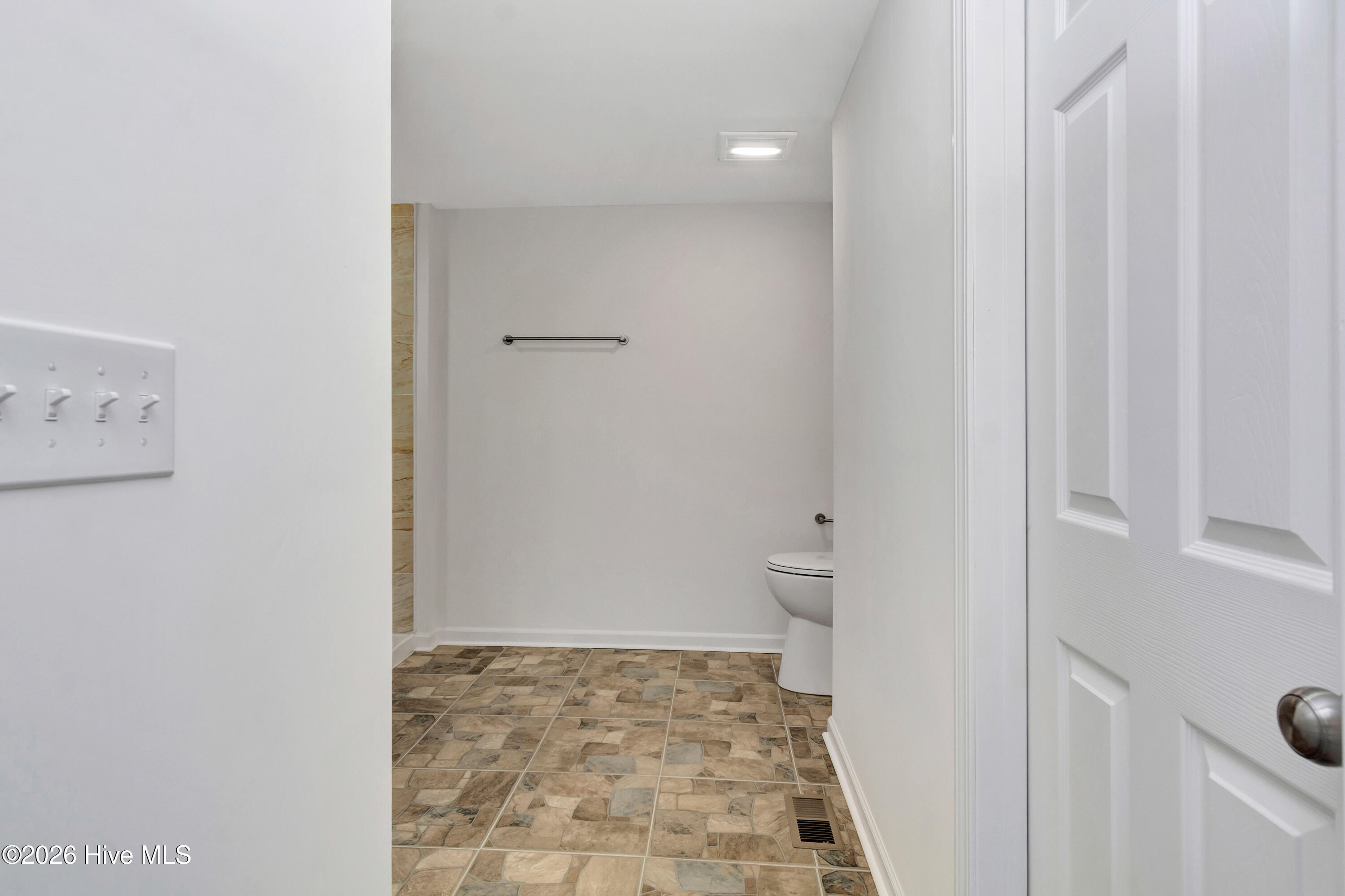 12680 Donna Drive Property Photo 23
