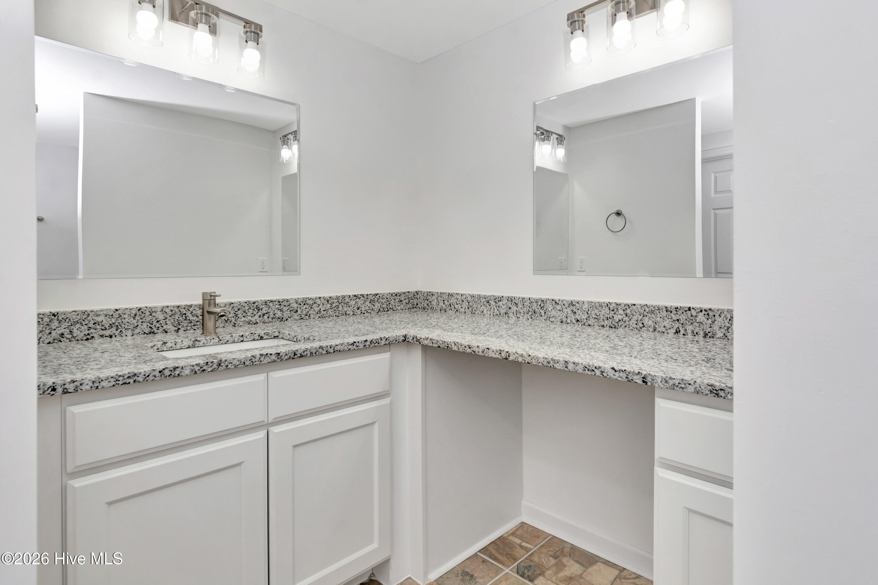 12680 Donna Drive Property Photo 24