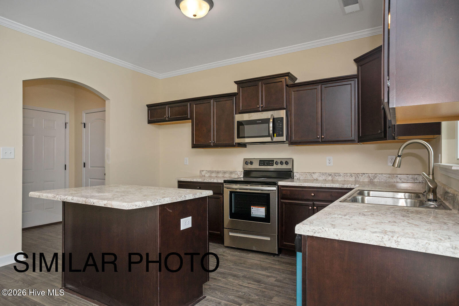 303 Sailview Creek Court #93 Property Photo 3