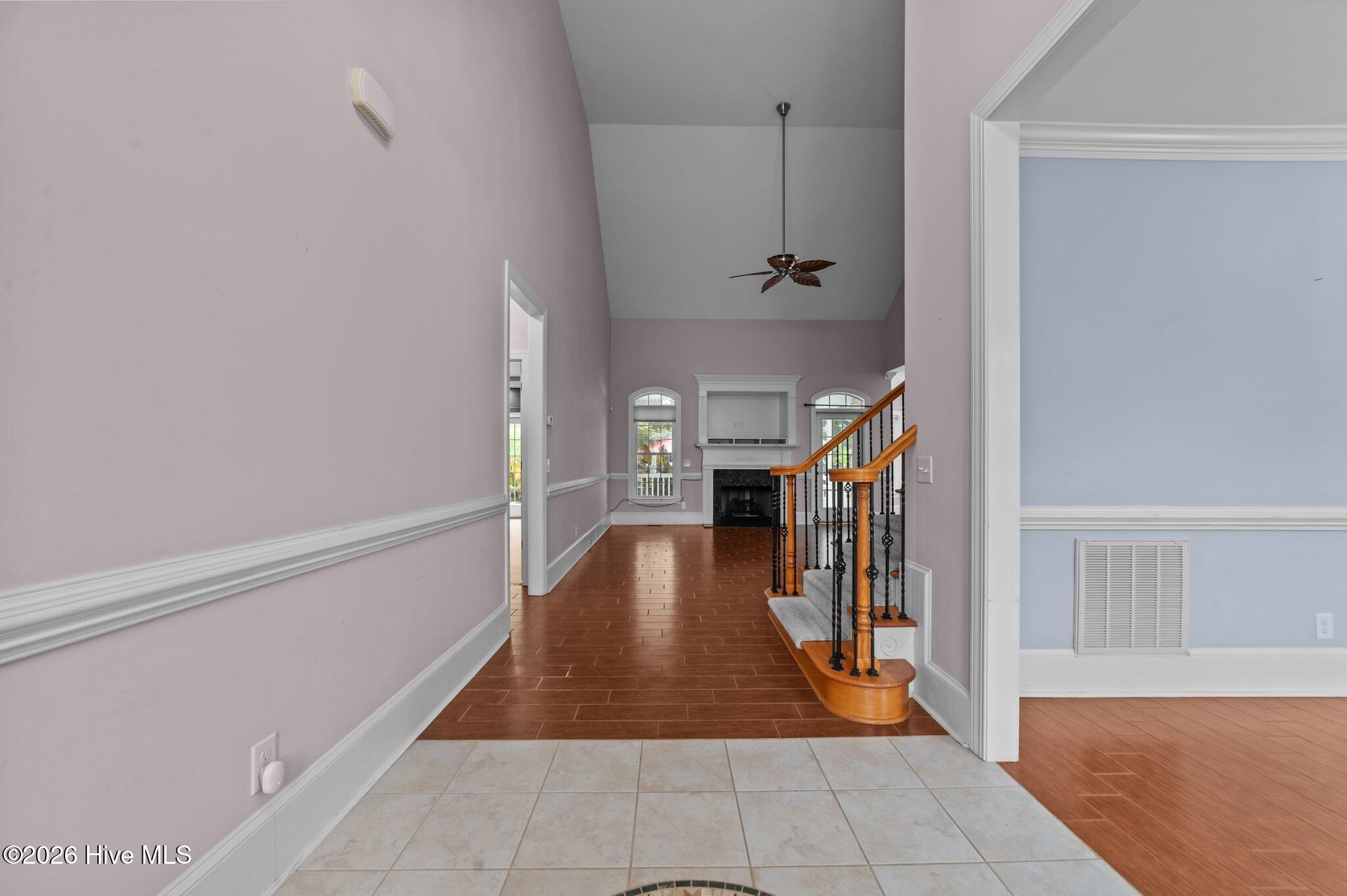 414 Crown Drive Property Photo 4