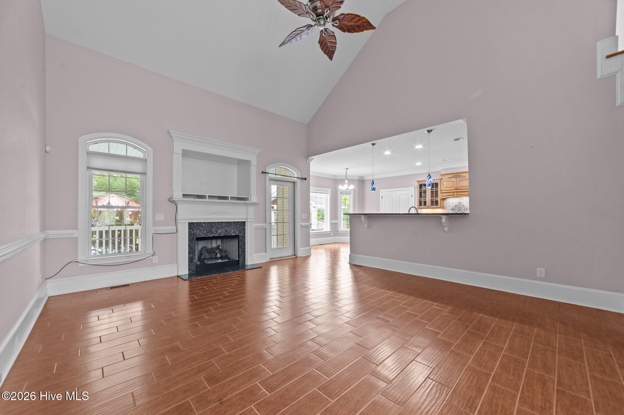 414 Crown Drive Property Photo 5