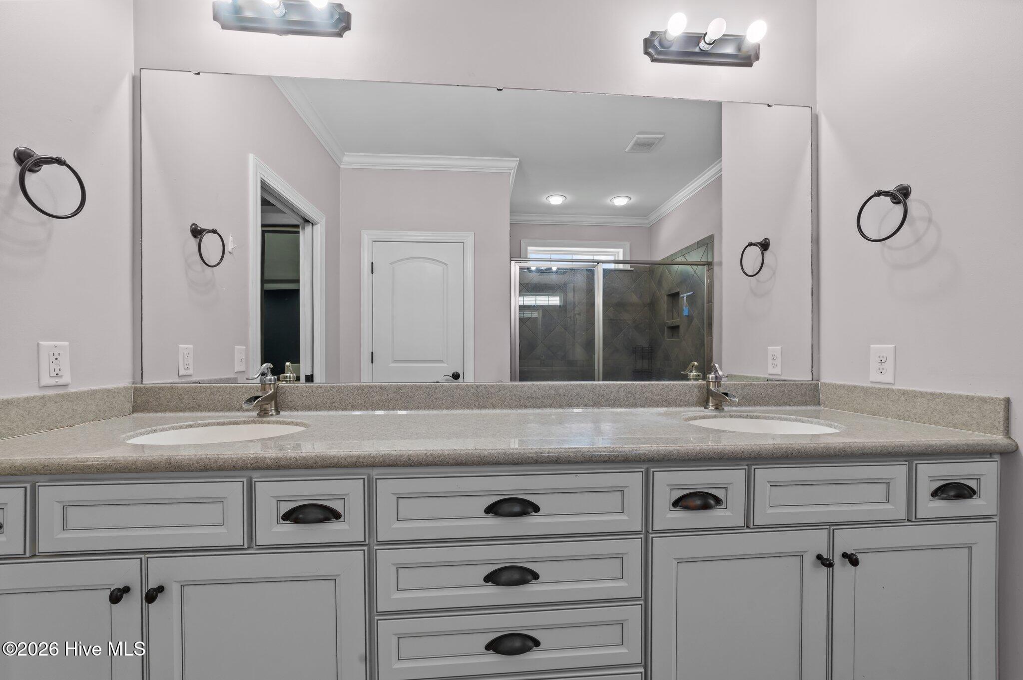 414 Crown Drive Property Photo 24
