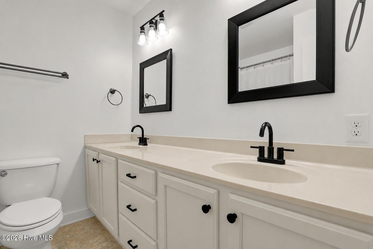 725 Chadwick Shores Drive Property Photo 49