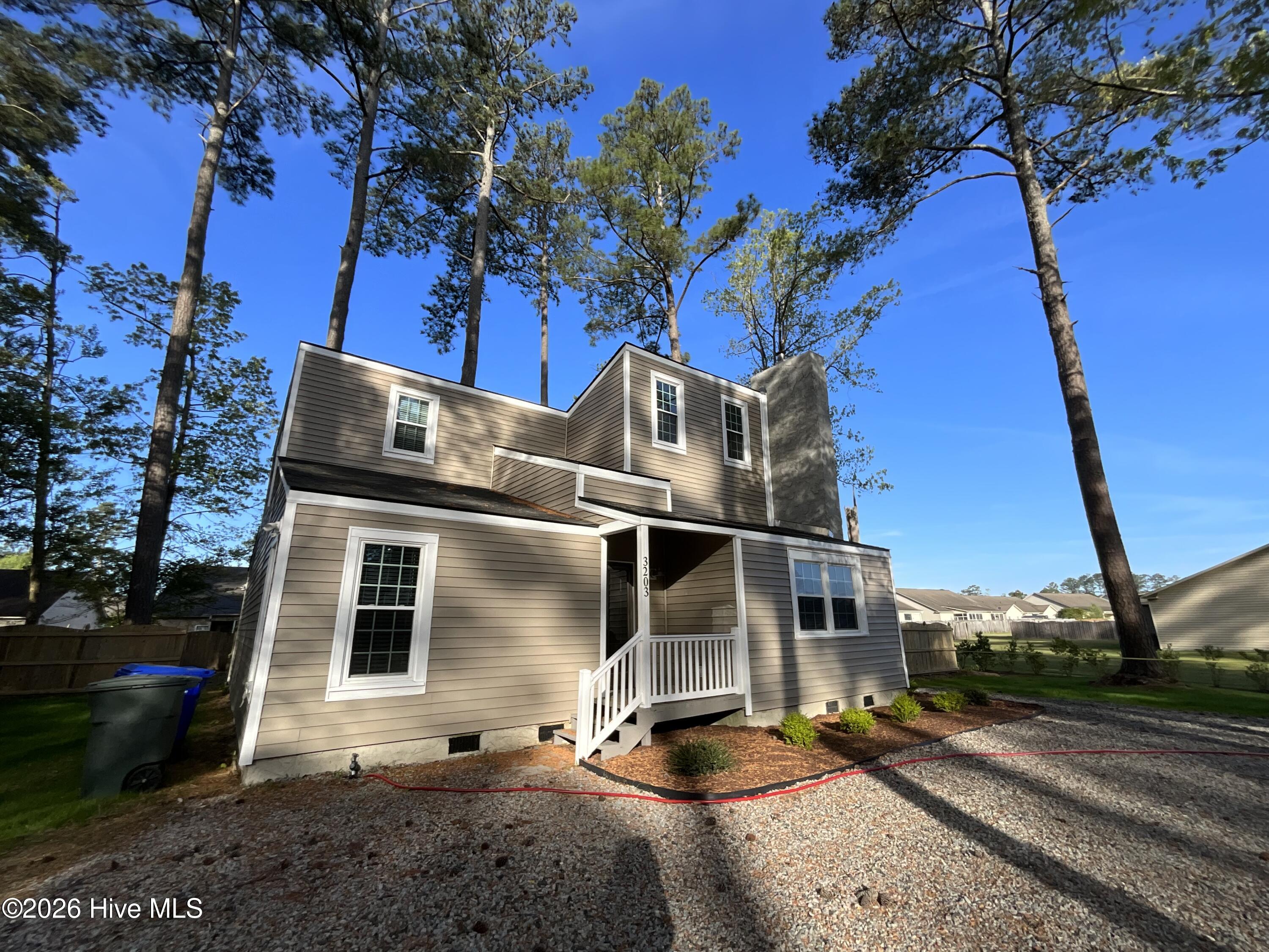 3203 Gordon Drive Property Photo 3