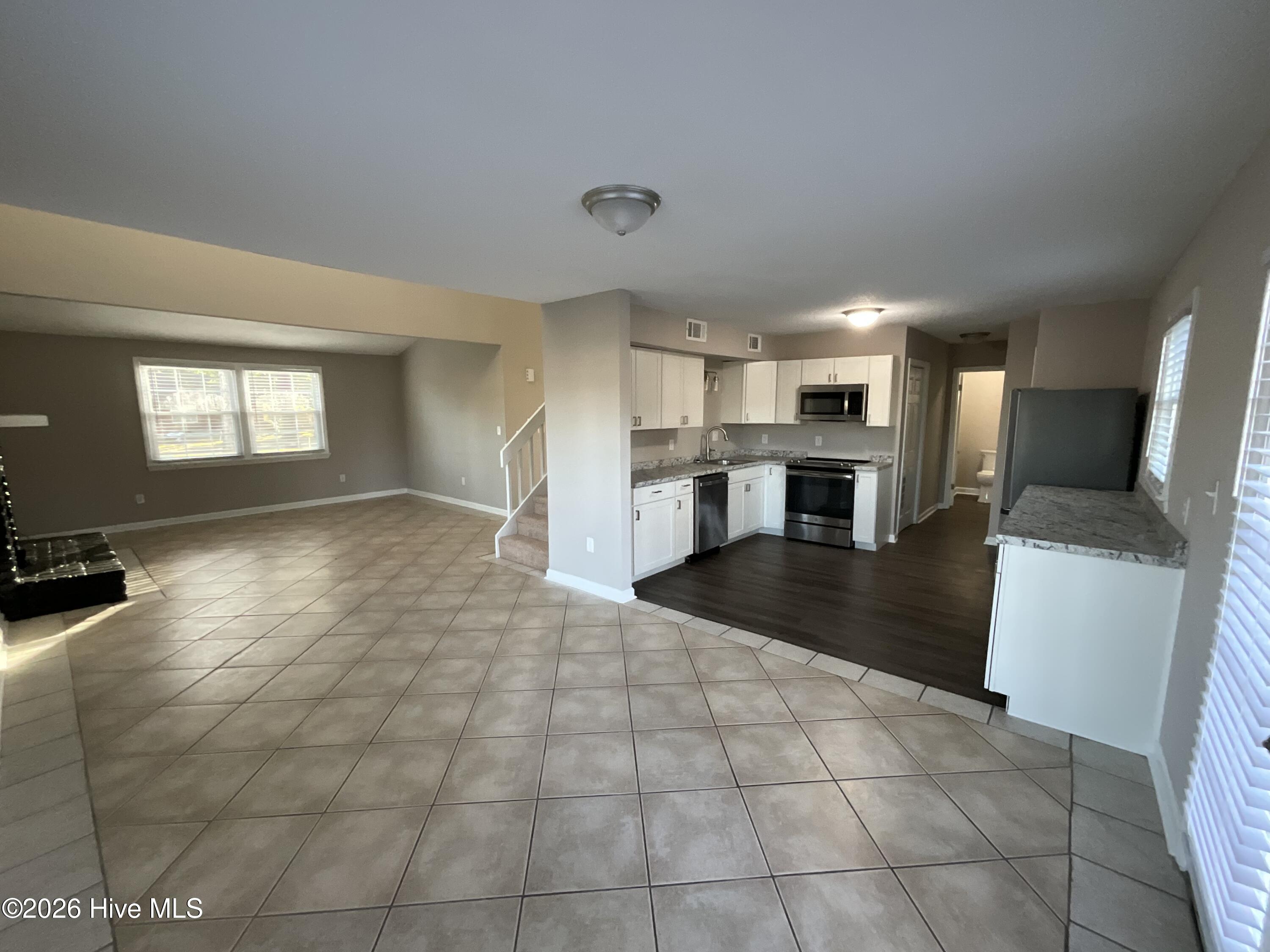 3203 Gordon Drive Property Photo 5