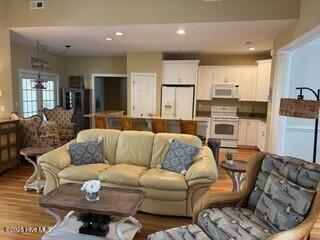3630 Gleneagle Drive Property Photo 5