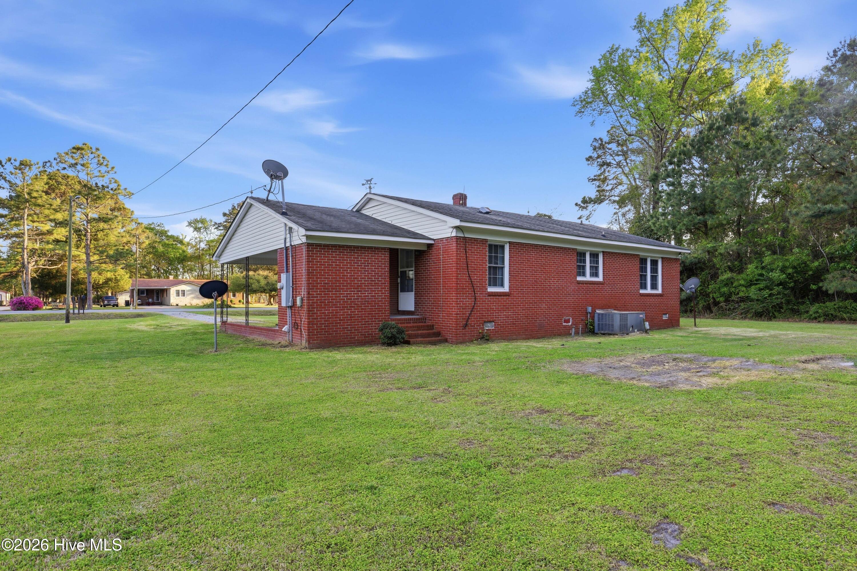 6566 Hwy 41 W Property Photo 8