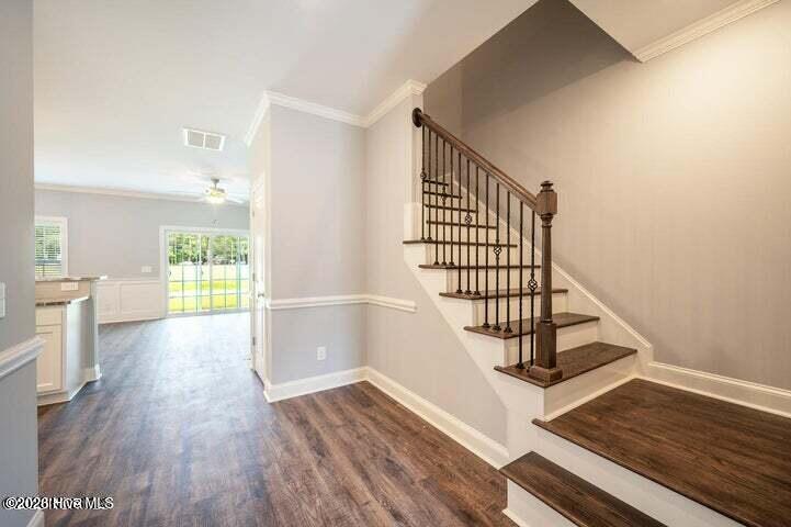 3509 Richter Way B Property Photo 4