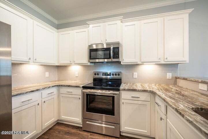 3509 Richter Way B Property Photo 8