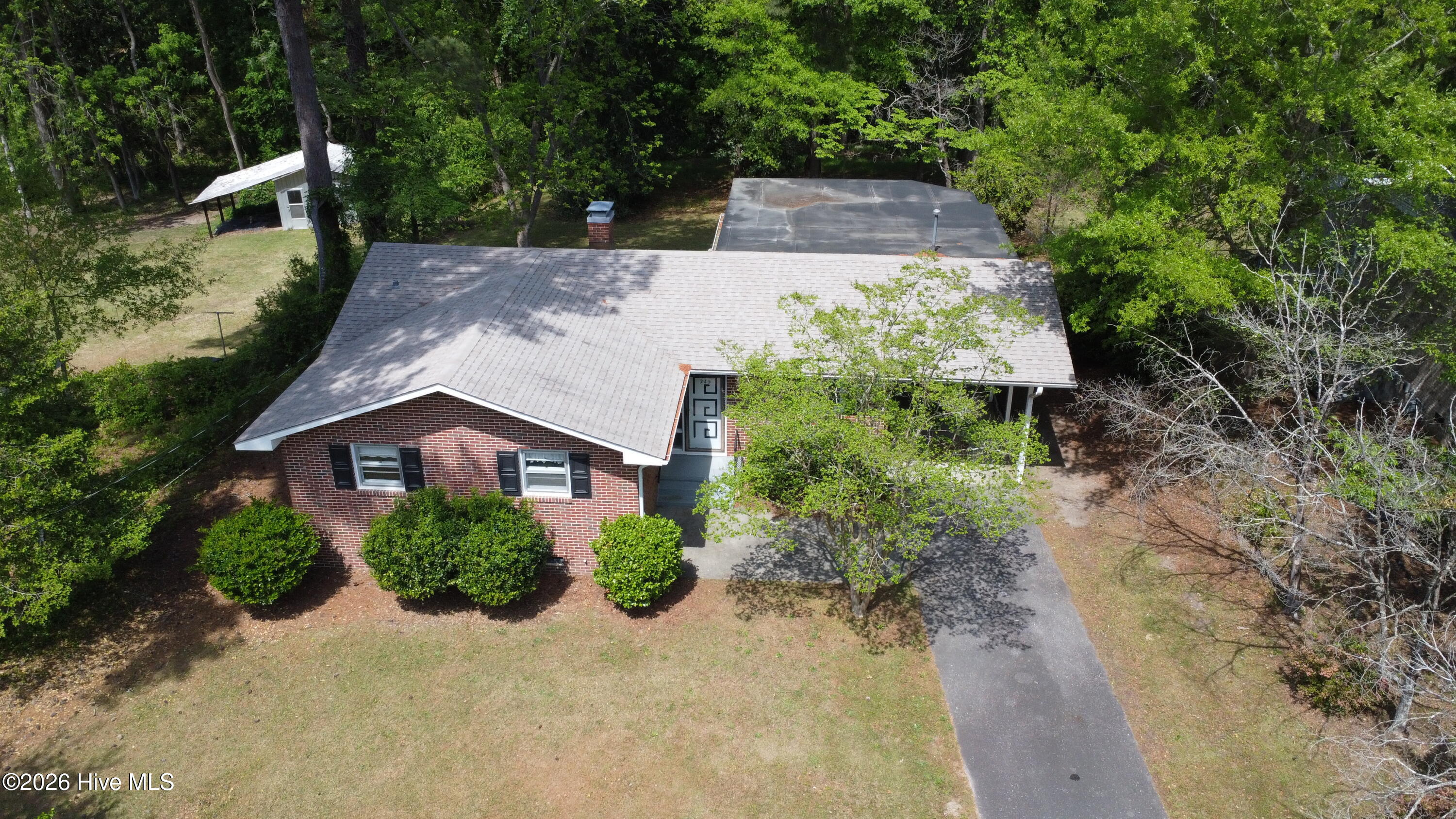 245 S Hillcrest Drive Property Photo 3