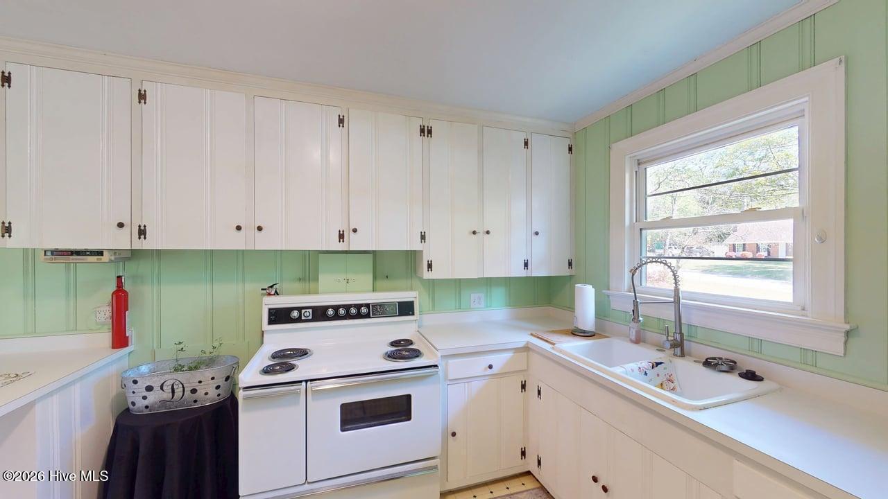245 S Hillcrest Drive Property Photo 11