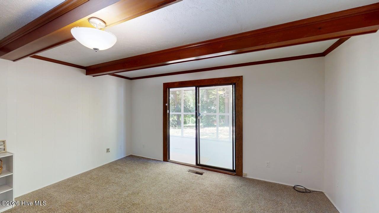 245 S Hillcrest Drive Property Photo 19