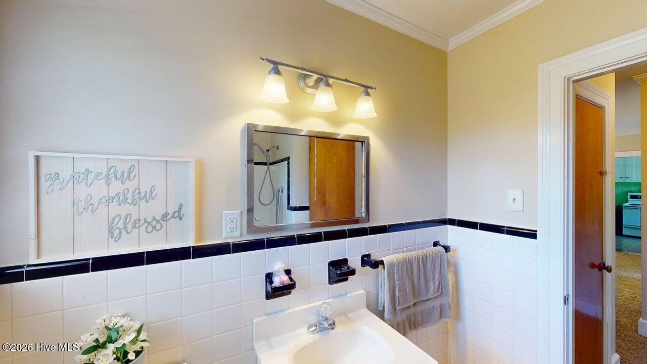 245 S Hillcrest Drive Property Photo 42