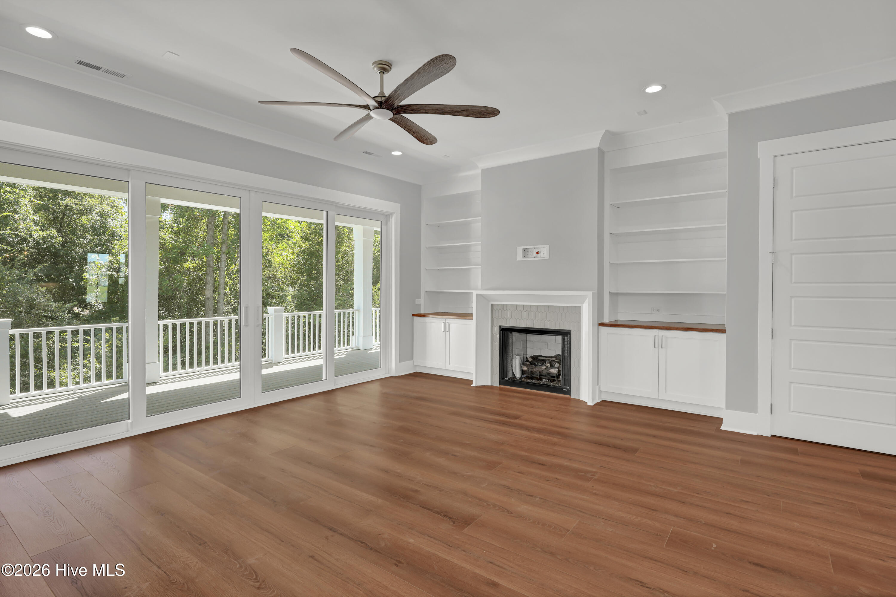 828 Lake Willow Way Property Photo 14