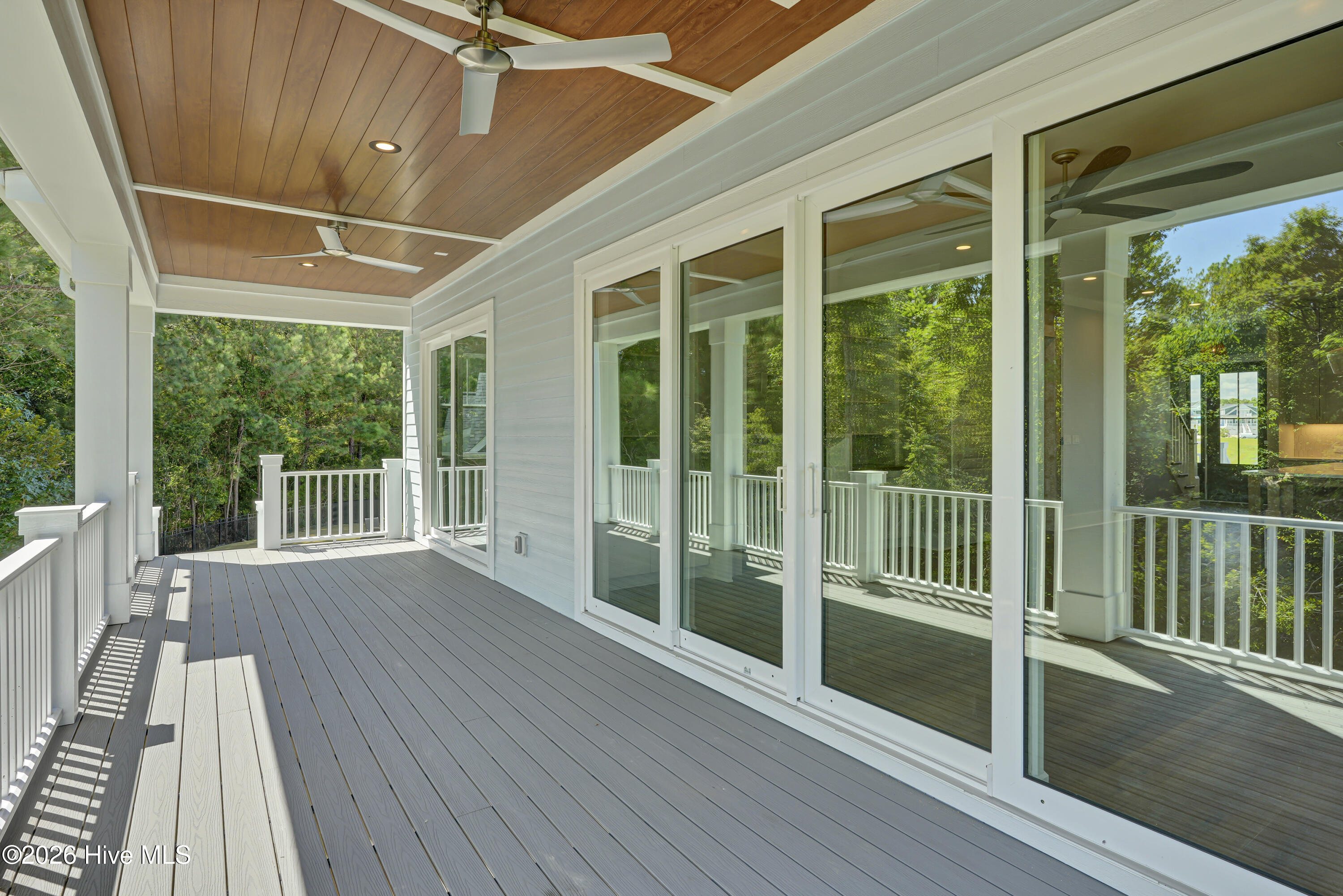 828 Lake Willow Way Property Photo 15