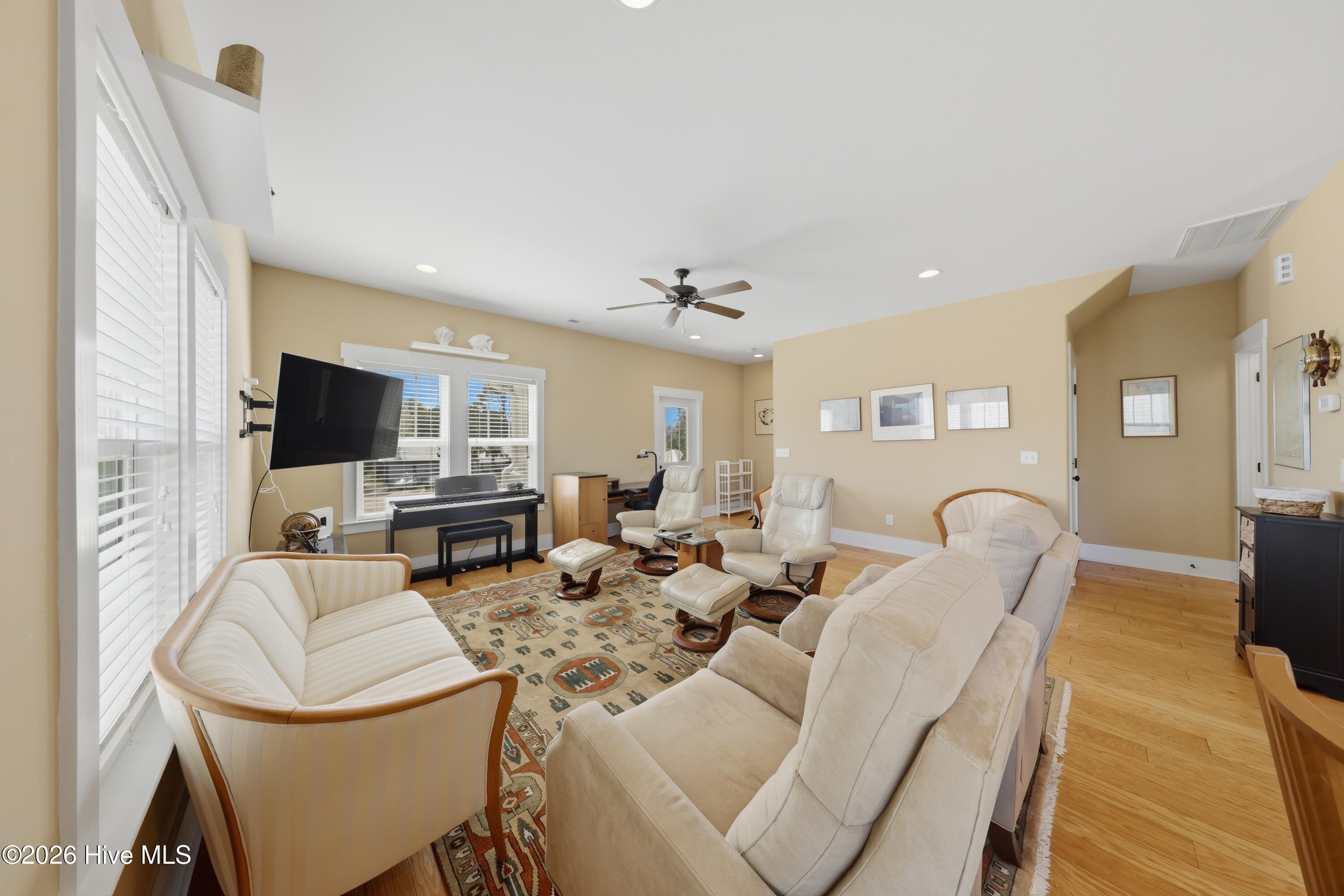 310 Harper Avenue A Property Photo 15
