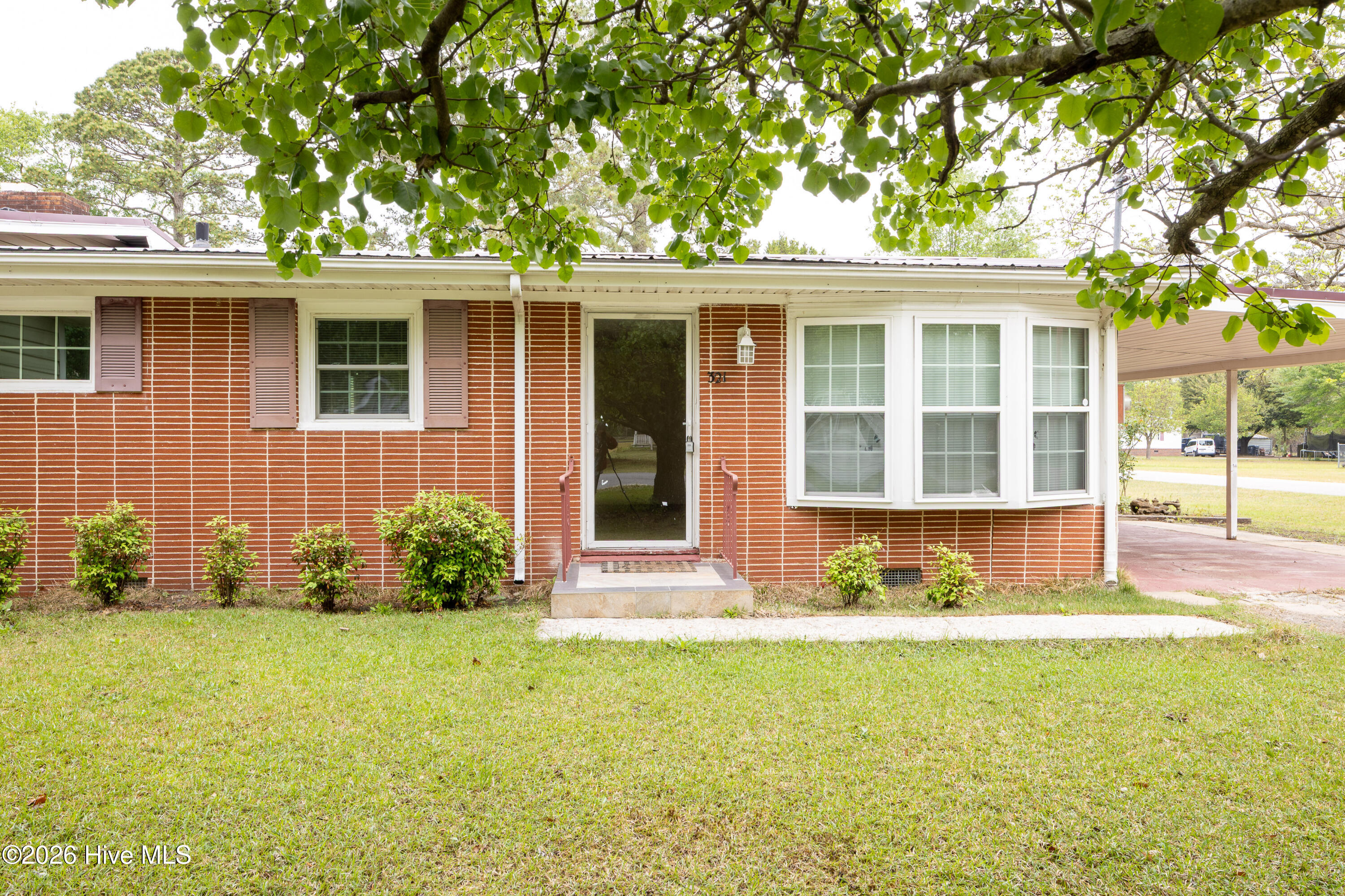 321 N Church Avenue Property Photo 3