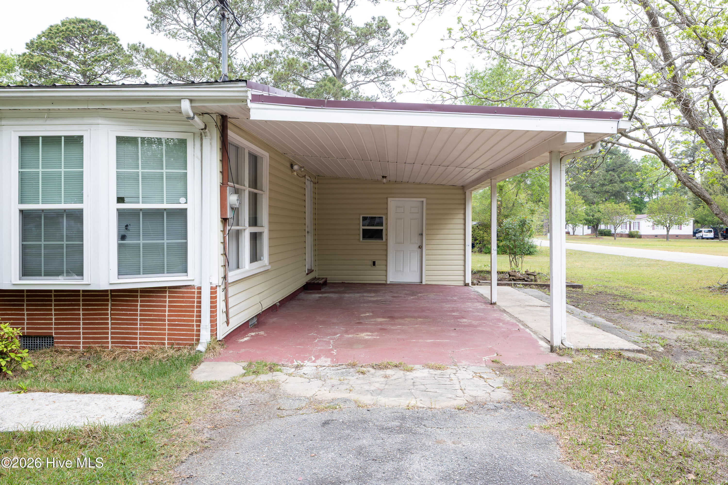321 N Church Avenue Property Photo 28