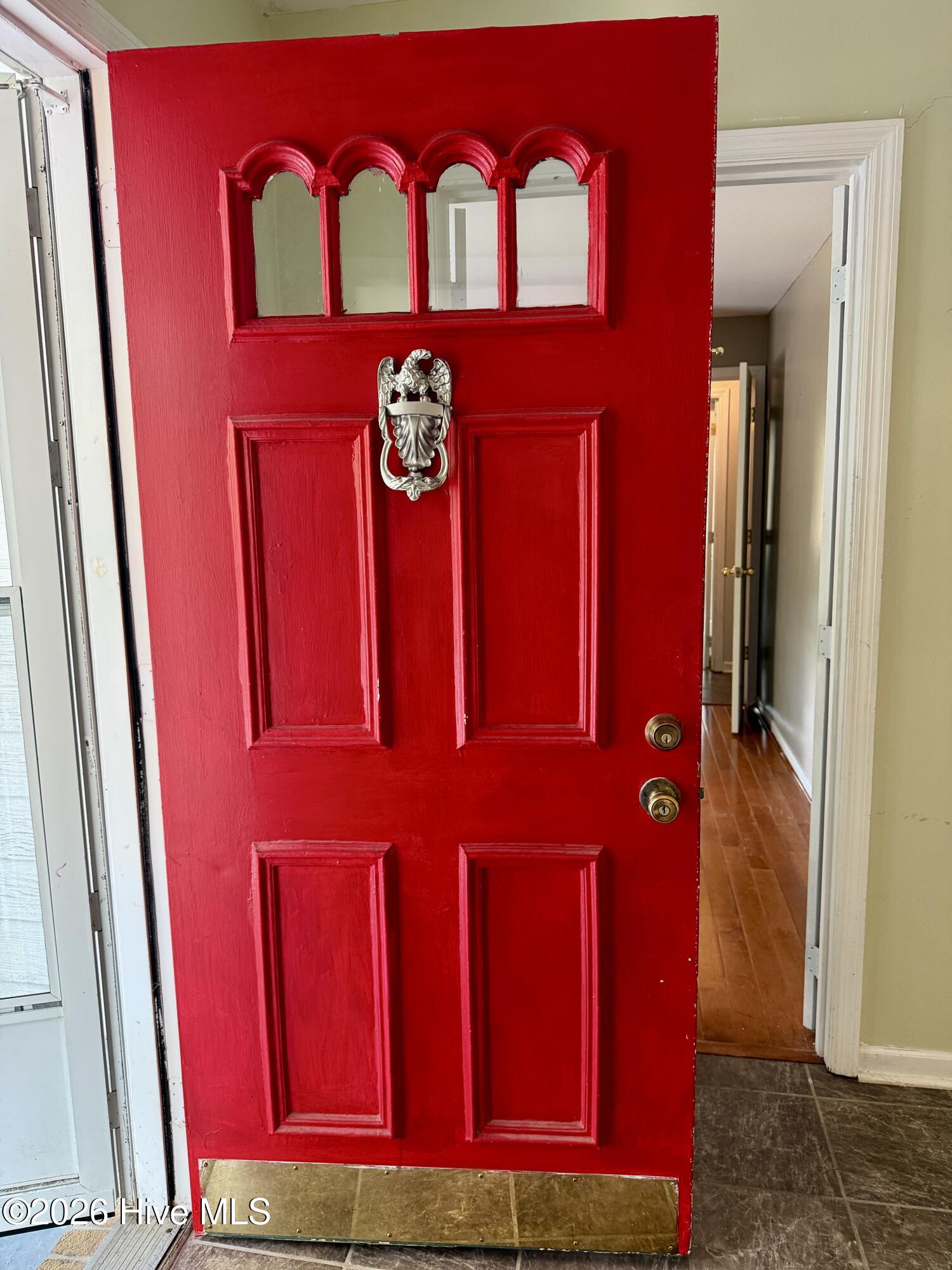20 Merion Circle Property Photo 4