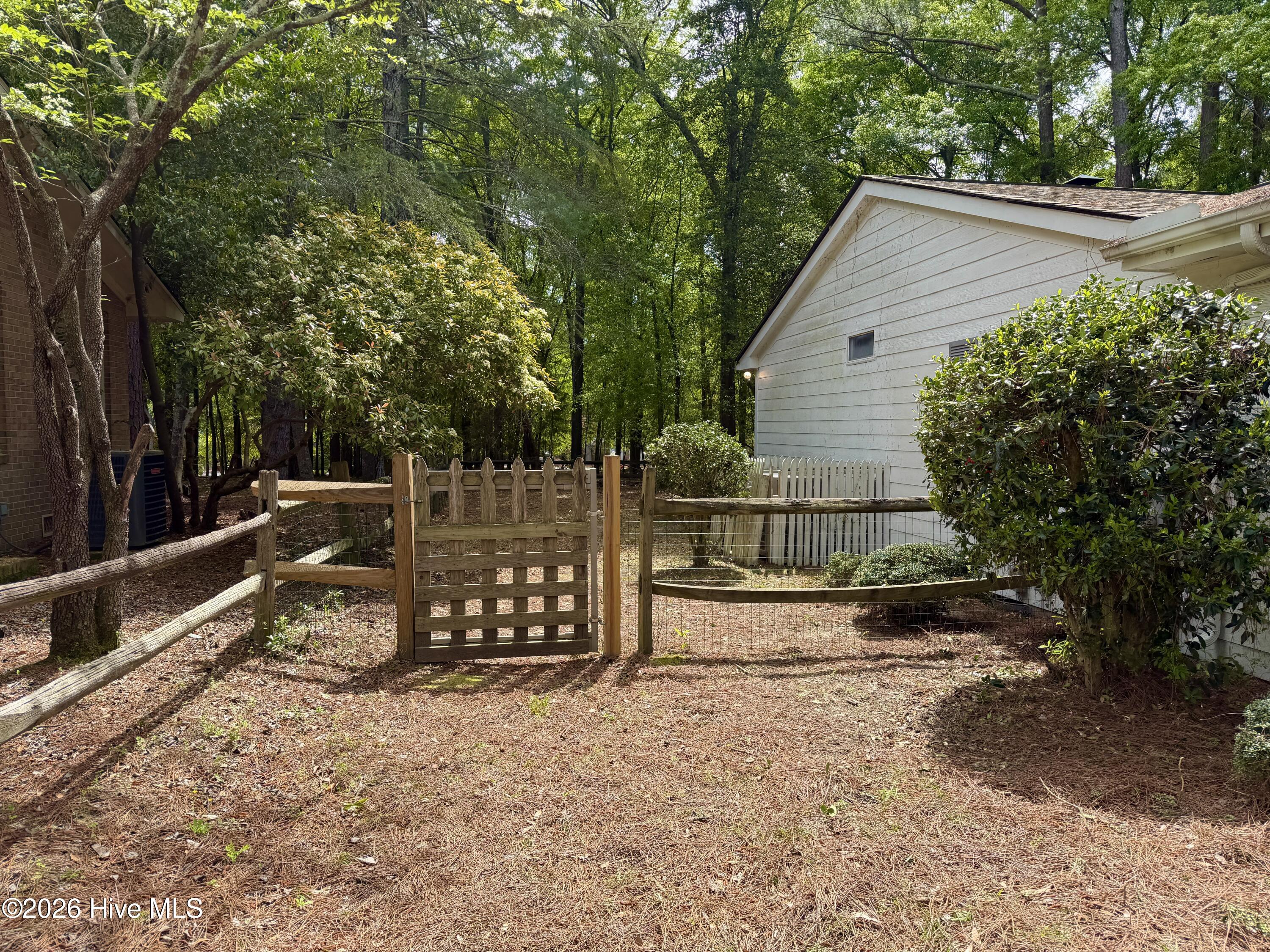 20 Merion Circle Property Photo 23