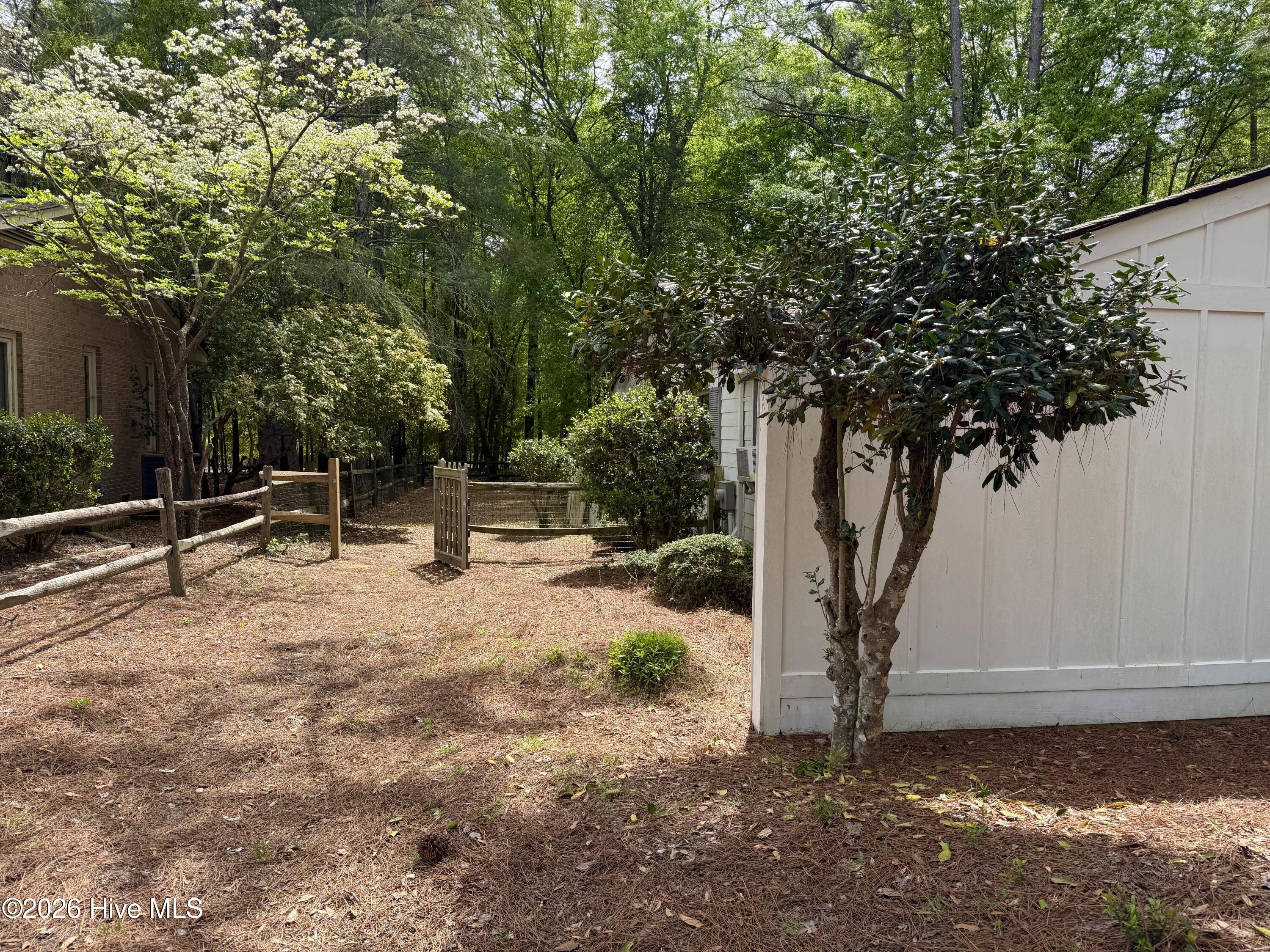 20 Merion Circle Property Photo 24