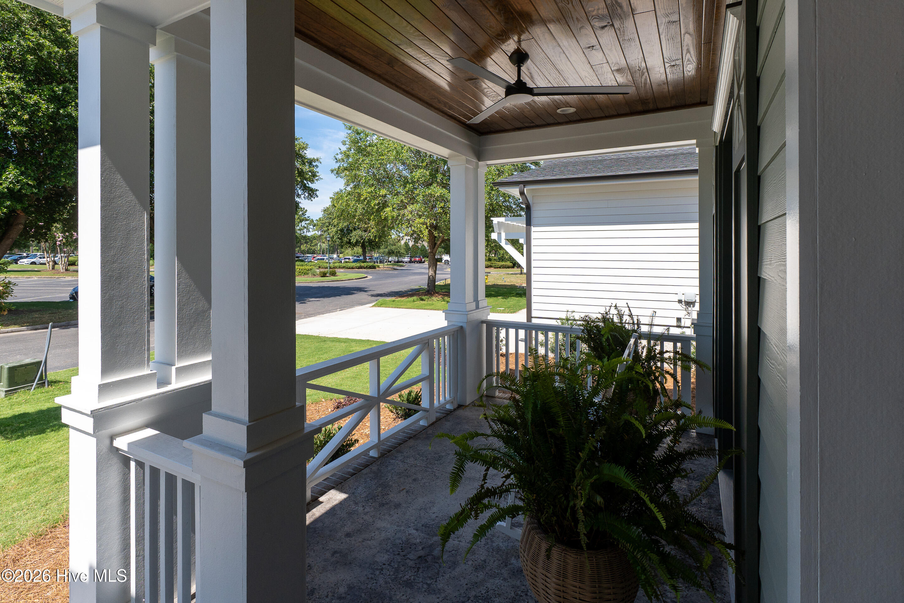 3868 Reserve Club Drive Property Photo 5