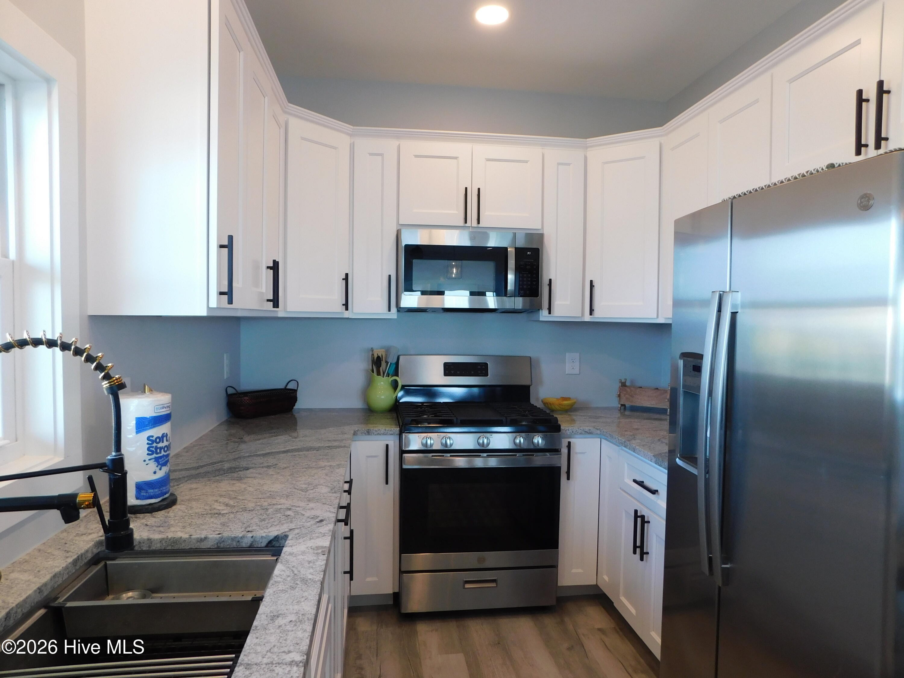 142 S Ferry Dock Road B Property Photo 6
