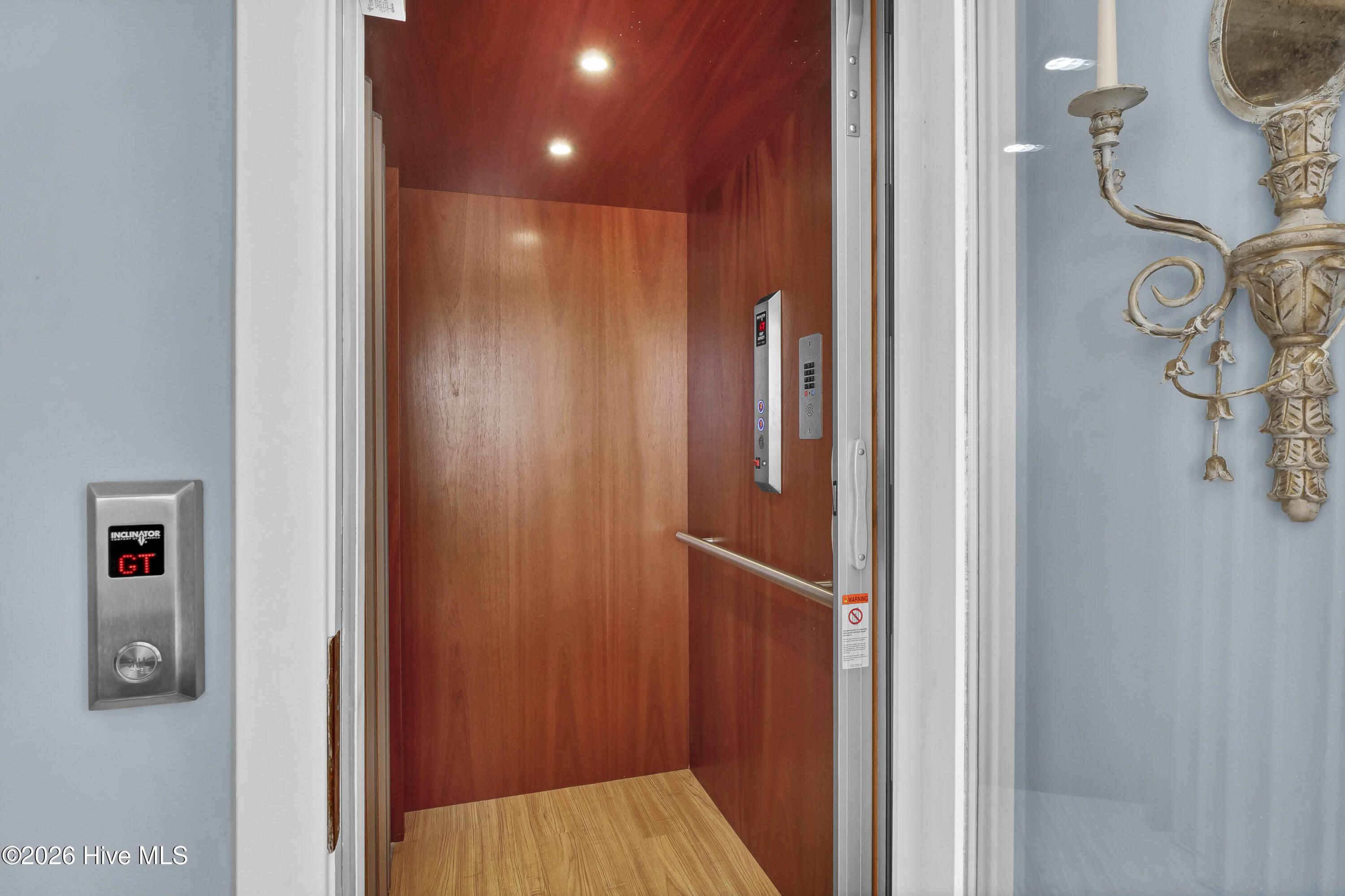 2509 N Lumina Avenue N Property Photo 22