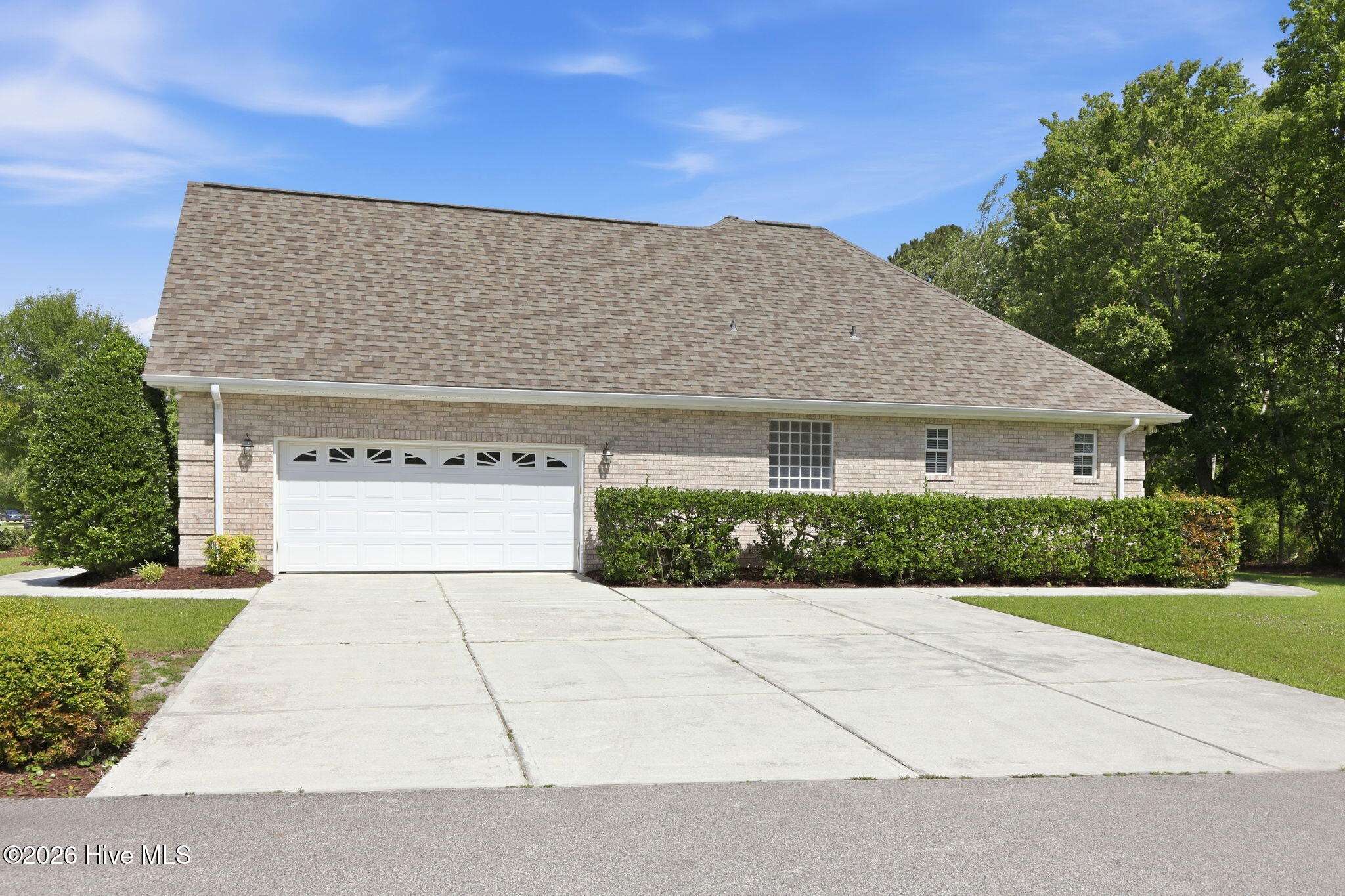 411 Oakmont Drive Property Photo 6