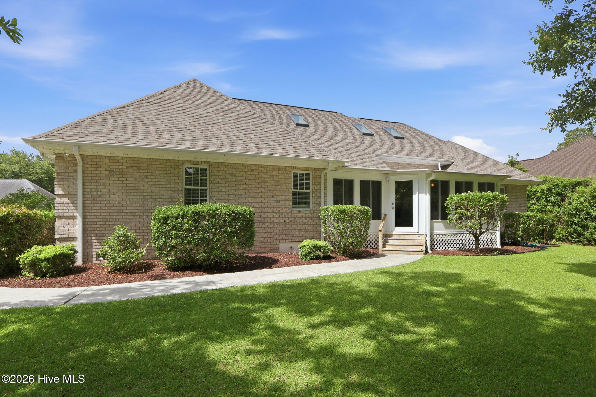 411 Oakmont Drive Property Photo 7
