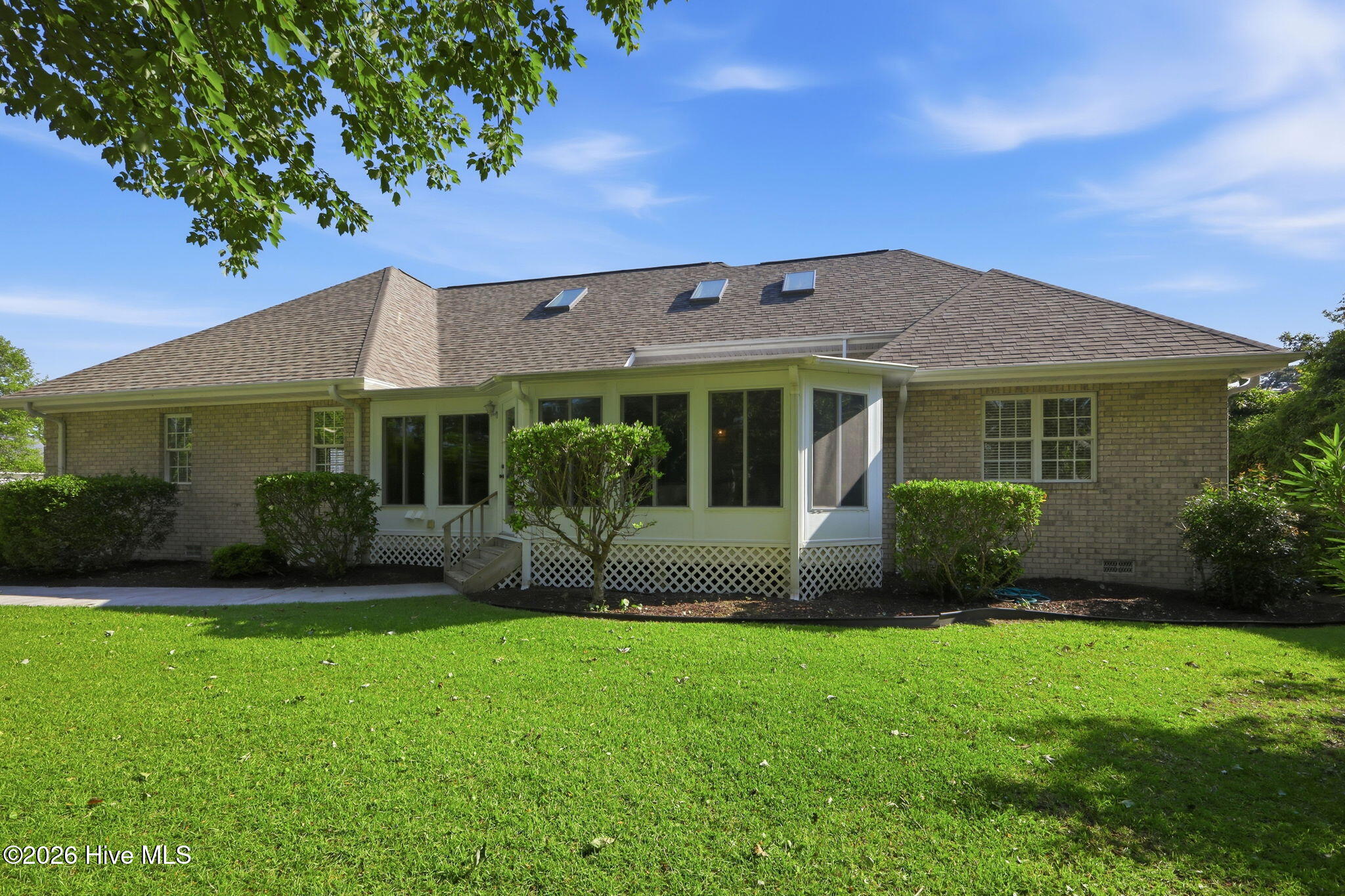 411 Oakmont Drive Property Photo 10